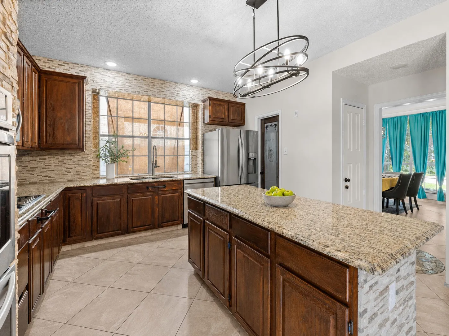 Single Family Residence For Sale in Collin County , 2504 Hackberry Place, Plano, Texas 75025, 4 Bedroom, 4 Bathroom, 2 Garage spaces, 2,950 Sqft, built in 1991, mls#21349583, Real Estate Agent in Plano, Homes For Sale in Collin county, Homes For Sale in Plano, Realtor in Plano Texas, Real Estate Brokerage Independent Realty Texas, Luminita Cordes Realtor