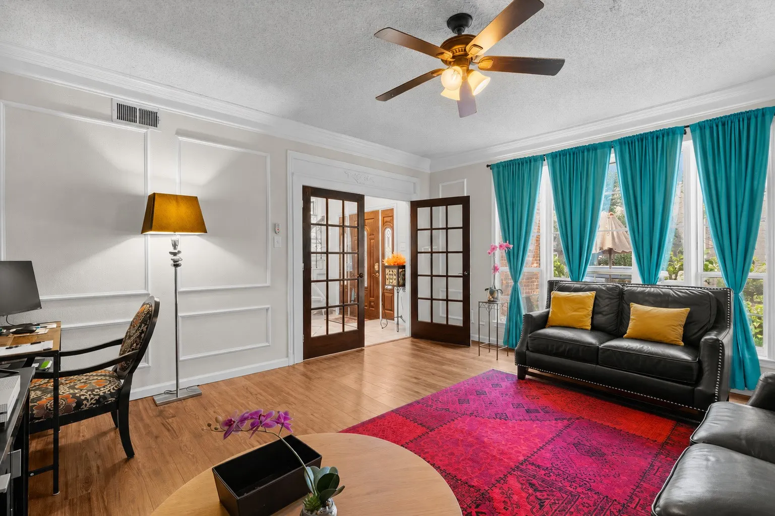 Second living, gaming or flex space
