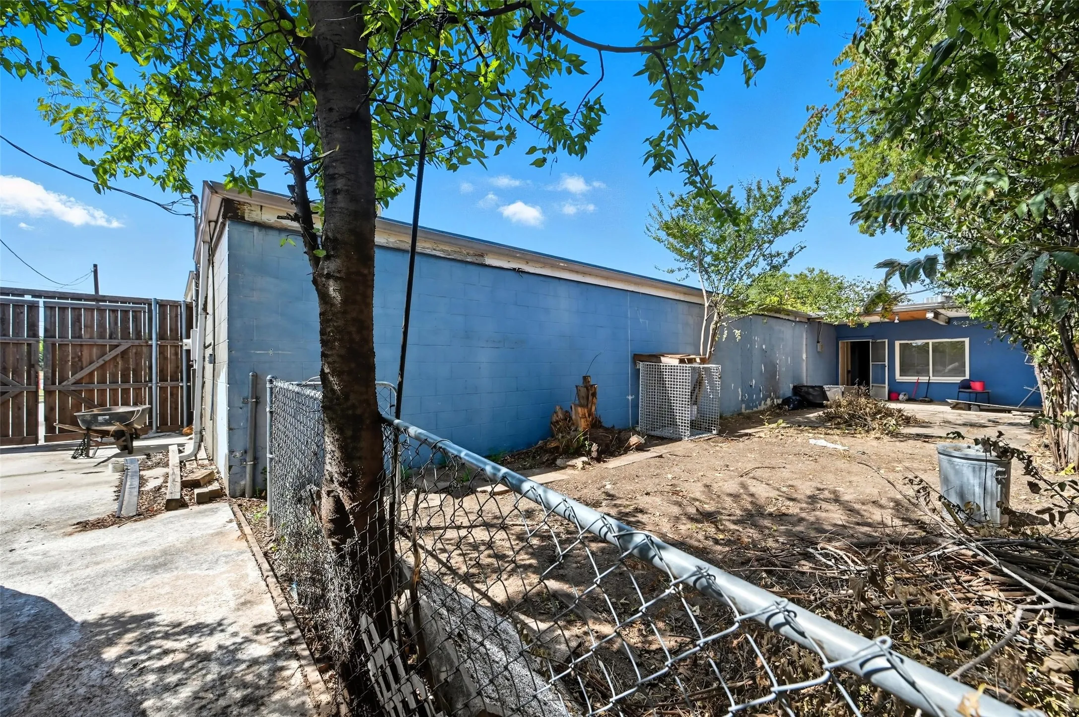 Office For Sale in Tarrant County , 4110 Haltom Road, Haltom City, Texas 76117, 0, 0, Garage spaces, 0 Sqft, built in 1960, mls#21350016, Real Estate Agent in Haltom City, Homes For Sale in Tarrant county, Homes For Sale in Haltom City, Realtor in Haltom City Texas, Real Estate Brokerage Independent Realty Texas, Luminita Cordes Realtor
