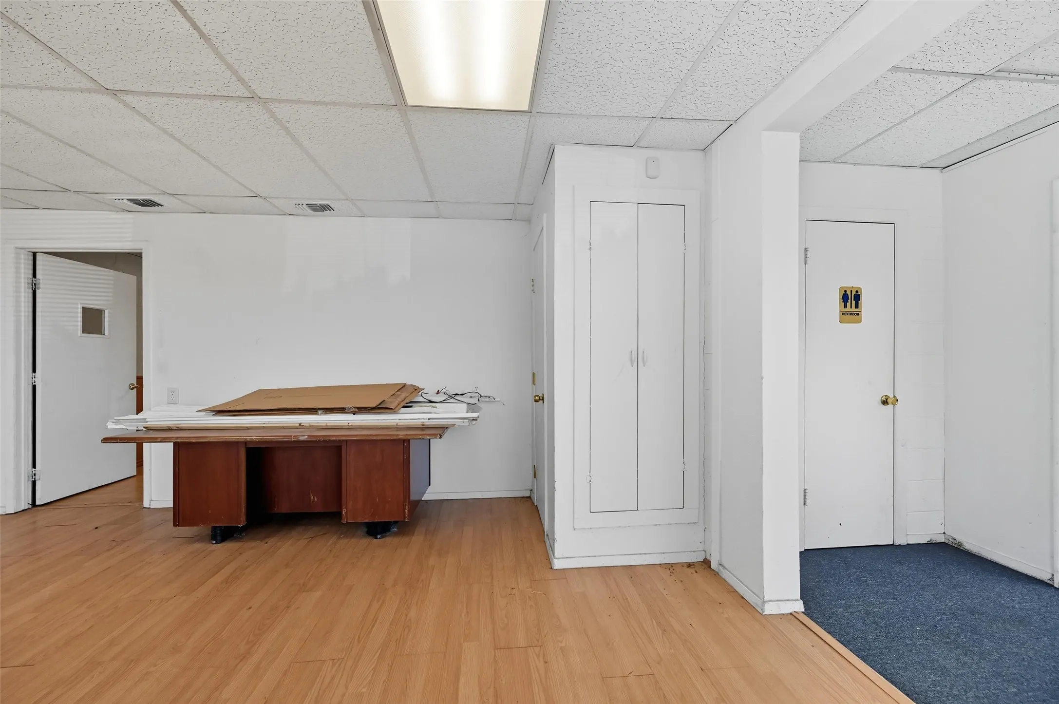 Office For Sale in Tarrant County , 4110 Haltom Road, Haltom City, Texas 76117, 0, 0, Garage spaces, 0 Sqft, built in 1960, mls#21350016, Real Estate Agent in Haltom City, Homes For Sale in Tarrant county, Homes For Sale in Haltom City, Realtor in Haltom City Texas, Real Estate Brokerage Independent Realty Texas, Luminita Cordes Realtor