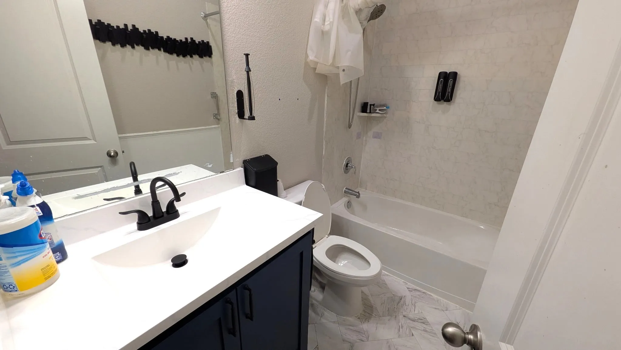 Hallway full bathroom