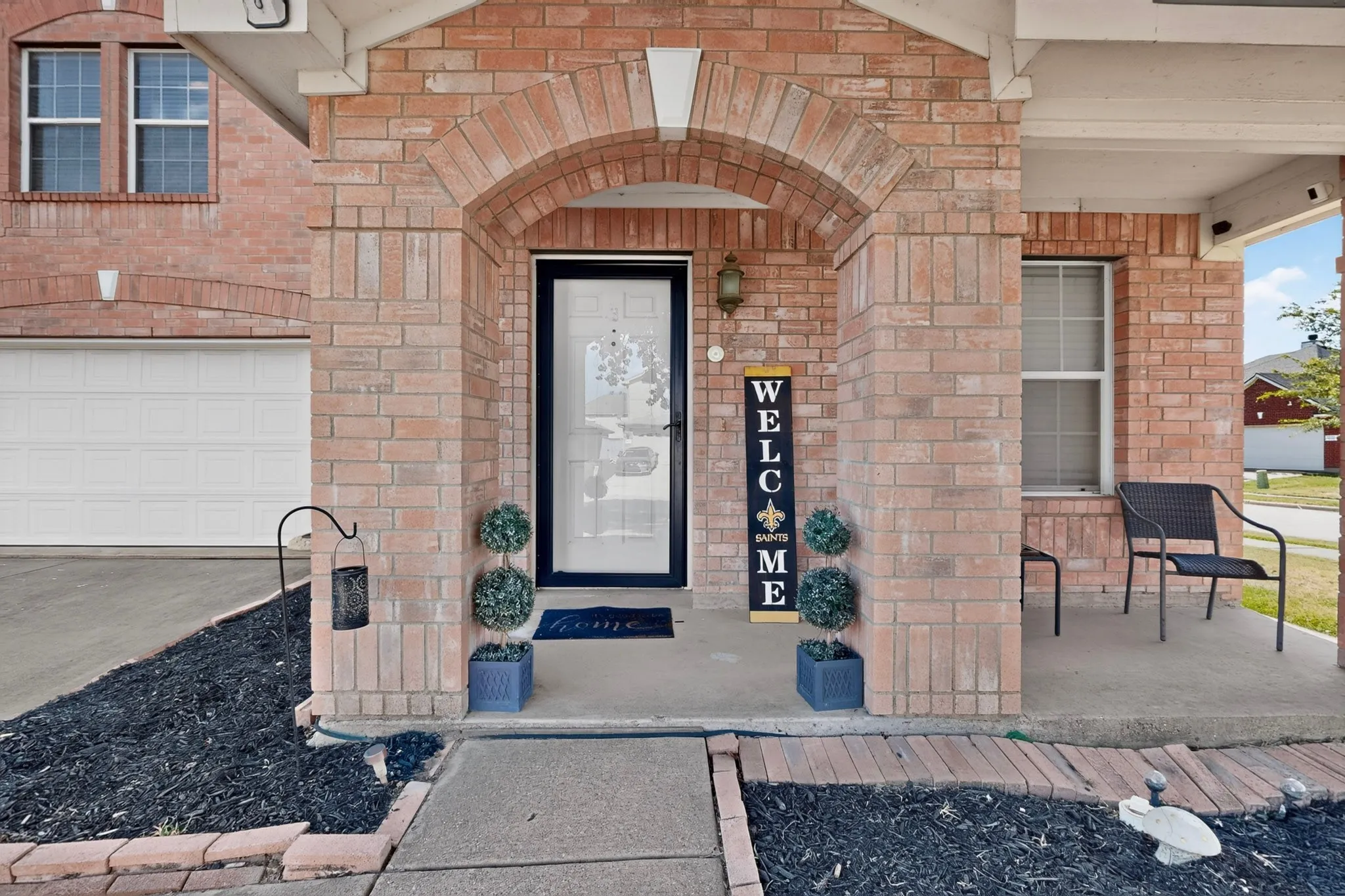 Single Family Residence For Sale in Dallas County , 5403 Maverick Drive, Grand Prairie, Texas 75052, 3 Bedroom, 3 Bathroom, 2 Garage spaces, 2,383 Sqft, built in 2004, mls#21347579, Real Estate Agent in Grand Prairie, Homes For Sale in Dallas county, Homes For Sale in Grand Prairie, Realtor in Grand Prairie Texas, Real Estate Brokerage Independent Realty Texas, Luminita Cordes Realtor