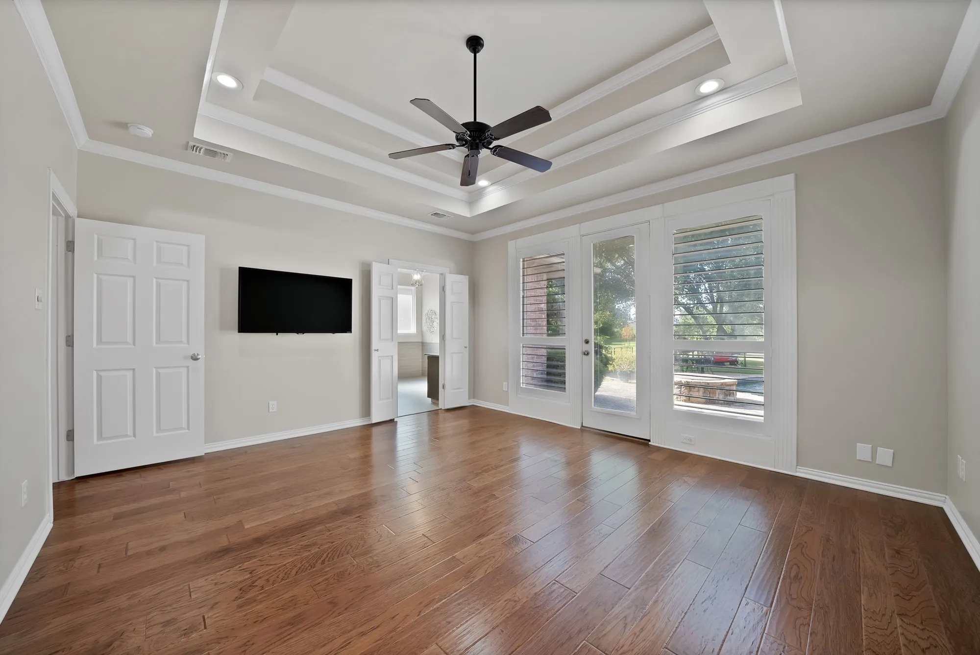Single Family Residence For Sale in Tarrant County , 165 E Dove Road, Southlake, Texas 76092, 4 Bedroom, 3 Bathroom, 3 Garage spaces, 2,615 Sqft, built in 1993, mls#21350090, Real Estate Agent in Southlake, Homes For Sale in Tarrant county, Homes For Sale in Southlake, Realtor in Southlake Texas, Real Estate Brokerage Independent Realty Texas, Luminita Cordes Realtor
