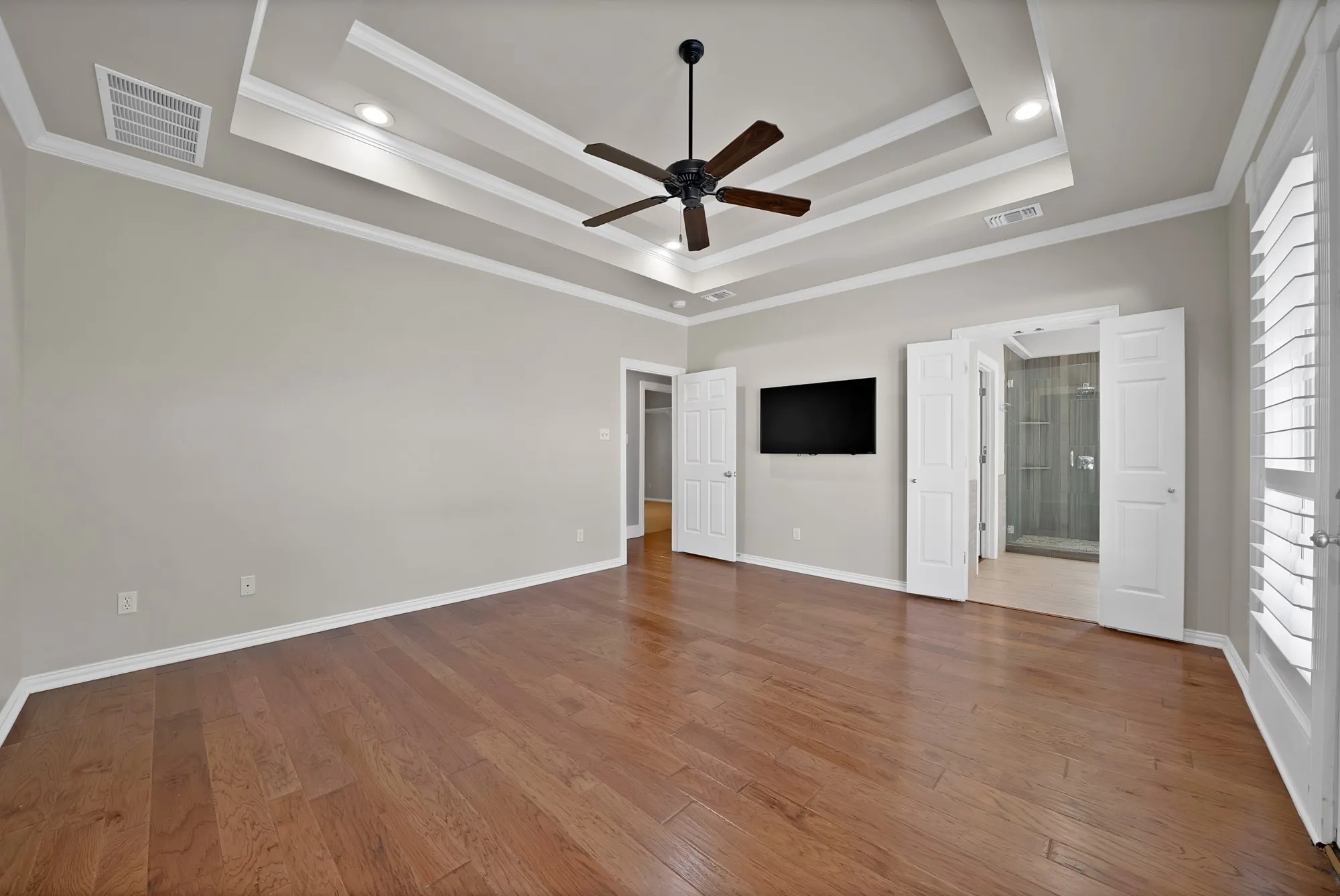 Single Family Residence For Sale in Tarrant County , 165 E Dove Road, Southlake, Texas 76092, 4 Bedroom, 3 Bathroom, 3 Garage spaces, 2,615 Sqft, built in 1993, mls#21350090, Real Estate Agent in Southlake, Homes For Sale in Tarrant county, Homes For Sale in Southlake, Realtor in Southlake Texas, Real Estate Brokerage Independent Realty Texas, Luminita Cordes Realtor