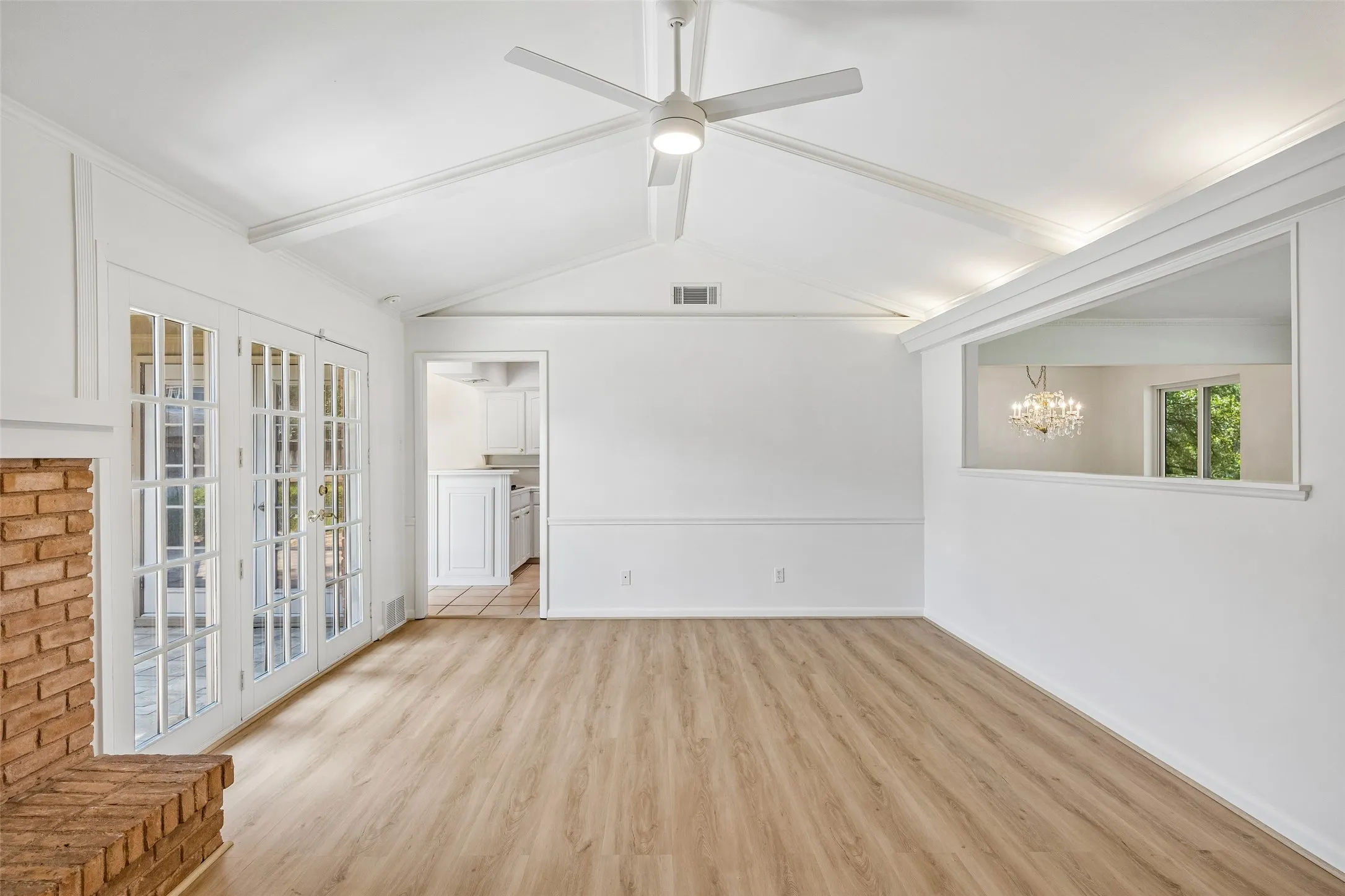 Single Family Residence For Rent in Dallas County , 3566 Princess Lane, Dallas, Texas 75229, 3 Bedroom, 2 Bathroom, 2 Garage spaces, 1,859 Sqft, built in 1956, mls#21350477, Real Estate Agent in Dallas, Homes For Rent in Dallas county, Homes For Rent in Dallas, Realtor in Dallas Texas, Real Estate Brokerage Independent Realty Texas, Luminita Cordes Realtor