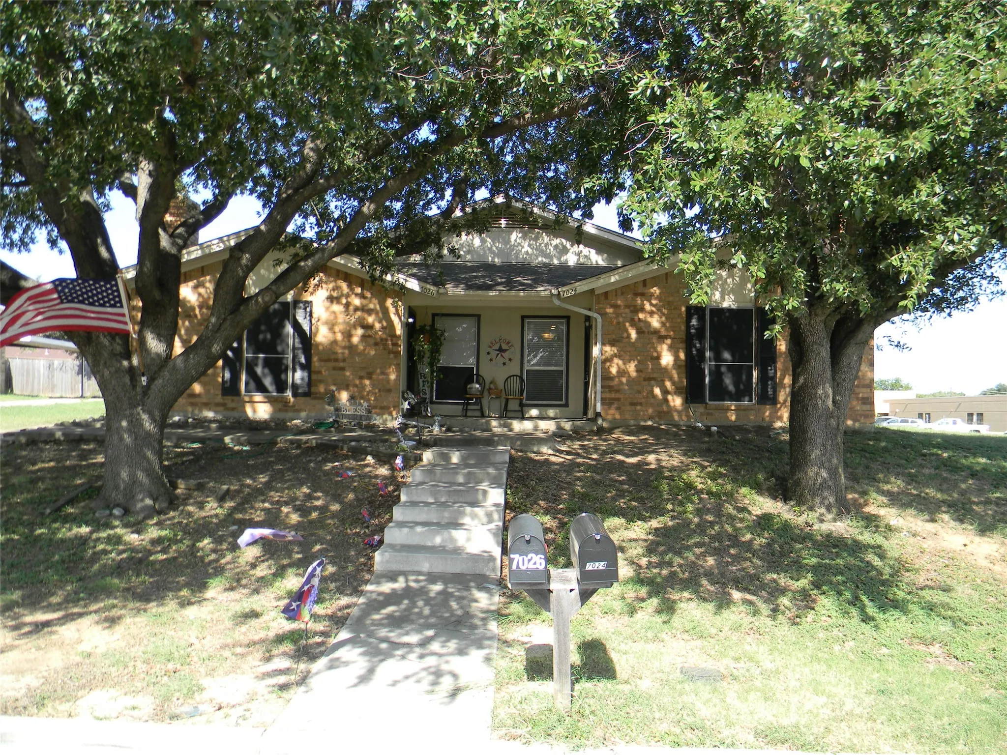 Duplex For Rent in Tarrant County , 7024 Crosstimbers Lane, North Richland Hills, Texas 76182, 2 Bedroom, 2 Bathroom, Garage spaces, 1,008 Sqft, built in 1983, mls#21350670, Real Estate Agent in North Richland Hills, Homes For Rent in Tarrant county, Homes For Rent in North Richland Hills, Realtor in North Richland Hills Texas, Real Estate Brokerage Independent Realty Texas, Luminita Cordes Realtor