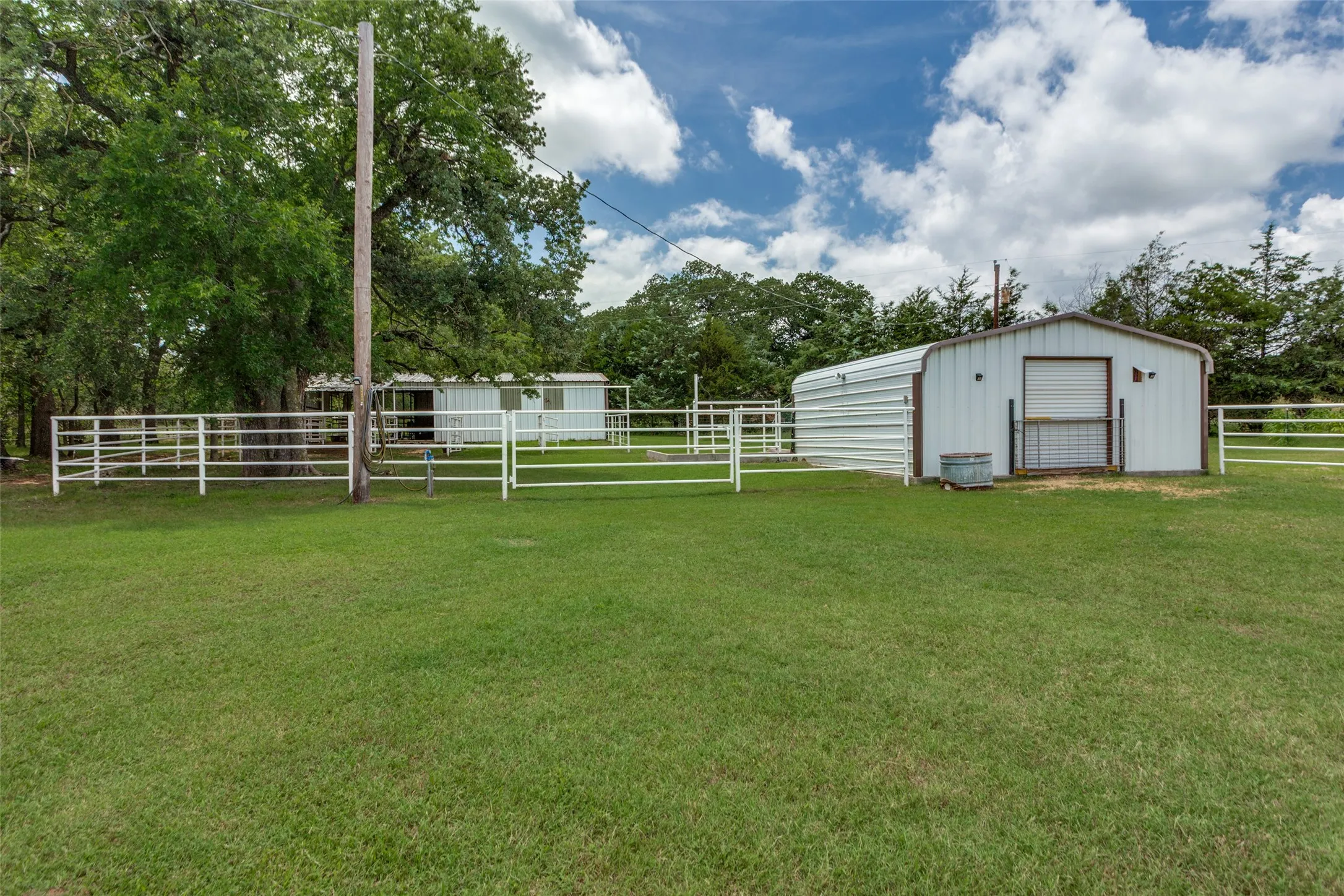 Single Family Residence For Sale in Wise County , 412 Paradise Canyon Circle, Paradise, Texas 76073, 5 Bedroom, 3 Bathroom, 2 Garage spaces, 2,528 Sqft, built in 1999, mls#21350672, Real Estate Agent in Paradise, Homes For Sale in Wise county, Homes For Sale in Paradise, Realtor in Paradise Texas, Real Estate Brokerage Independent Realty Texas, Luminita Cordes Realtor