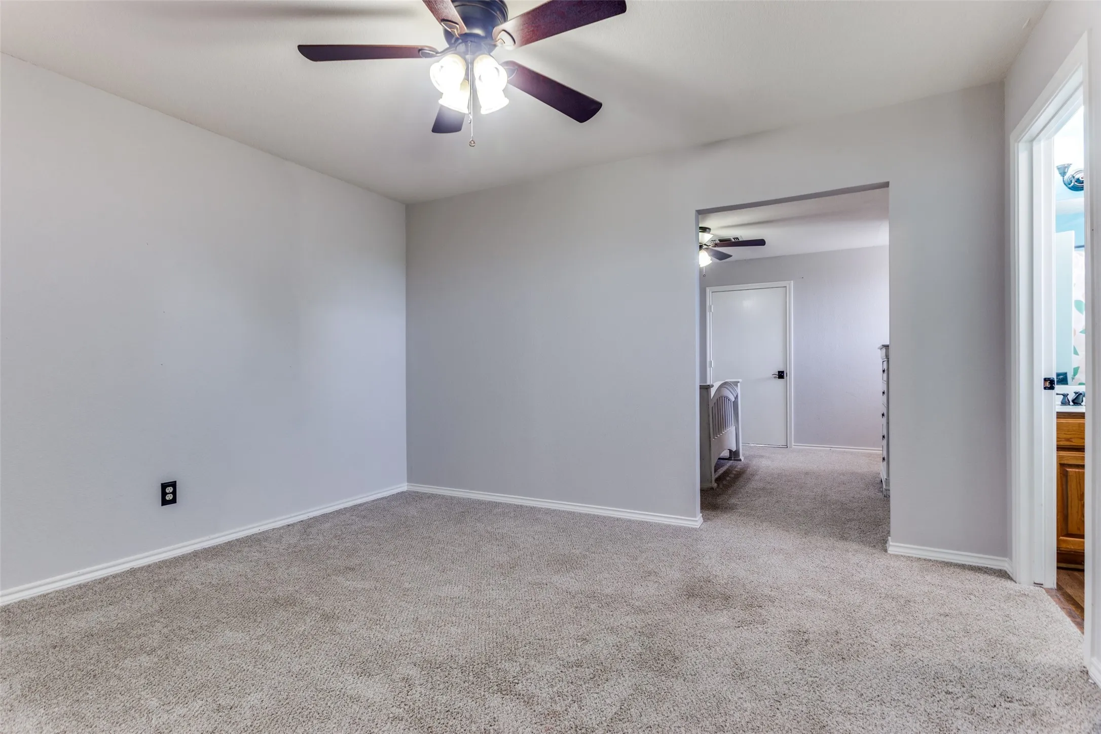 Single Family Residence For Sale in Wise County , 412 Paradise Canyon Circle, Paradise, Texas 76073, 5 Bedroom, 3 Bathroom, 2 Garage spaces, 2,528 Sqft, built in 1999, mls#21350672, Real Estate Agent in Paradise, Homes For Sale in Wise county, Homes For Sale in Paradise, Realtor in Paradise Texas, Real Estate Brokerage Independent Realty Texas, Luminita Cordes Realtor