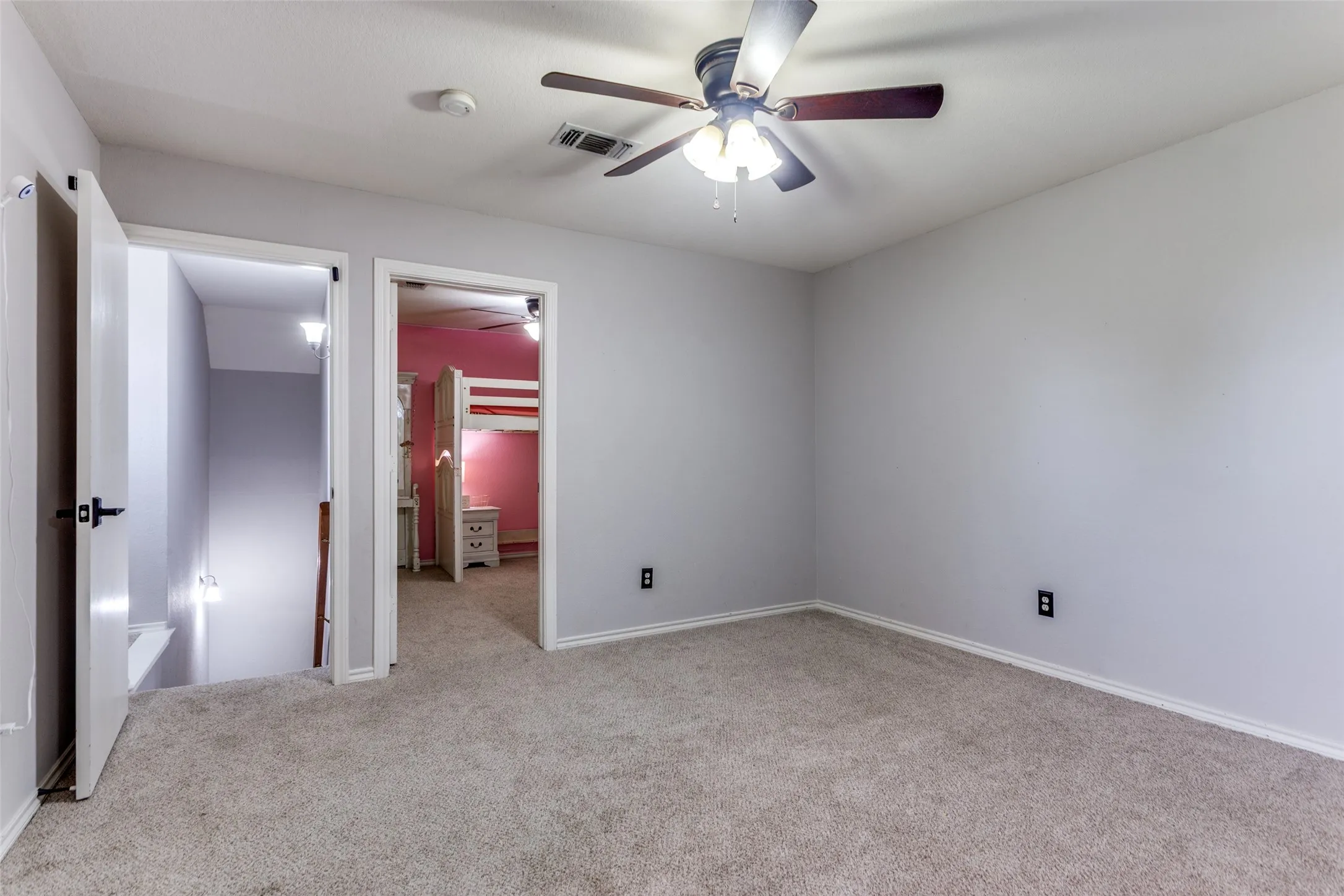 Single Family Residence For Sale in Wise County , 412 Paradise Canyon Circle, Paradise, Texas 76073, 5 Bedroom, 3 Bathroom, 2 Garage spaces, 2,528 Sqft, built in 1999, mls#21350672, Real Estate Agent in Paradise, Homes For Sale in Wise county, Homes For Sale in Paradise, Realtor in Paradise Texas, Real Estate Brokerage Independent Realty Texas, Luminita Cordes Realtor