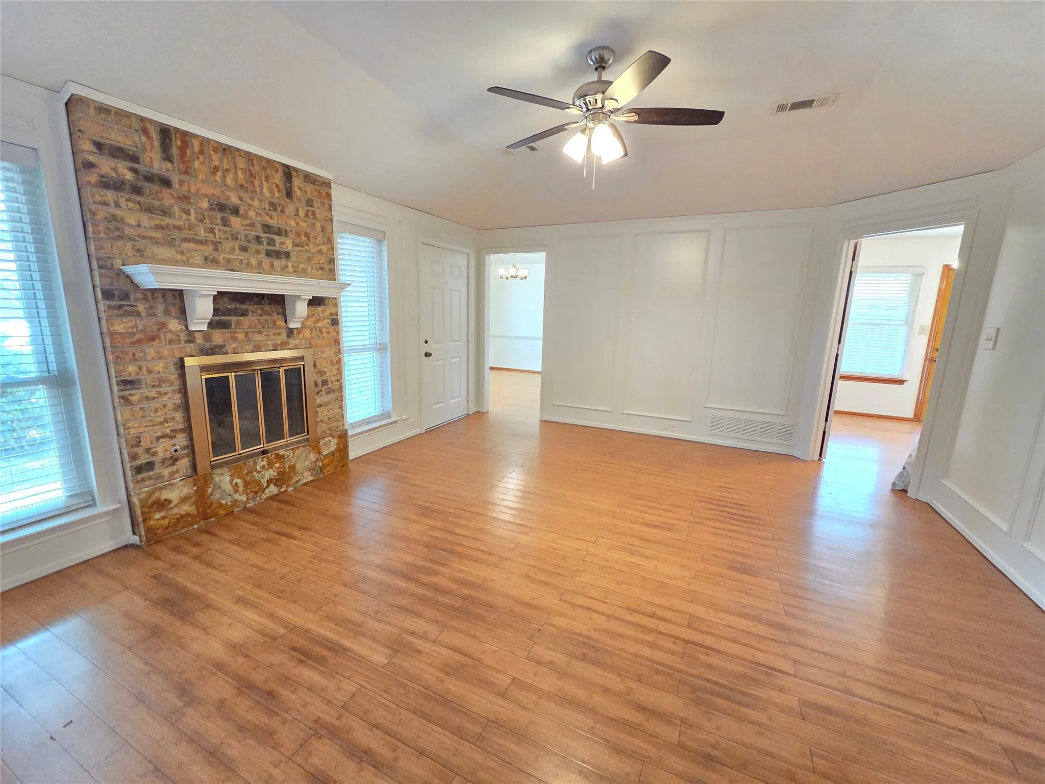 Single Family Residence For Rent in Denton County , 2011 Stradivarius Lane, Carrollton, Texas 75007, 3 Bedroom, 2 Bathroom, 2 Garage spaces, 1,419 Sqft, built in 1983, mls#21350615, Real Estate Agent in Carrollton, Homes For Rent in Denton county, Homes For Rent in Carrollton, Realtor in Carrollton Texas, Real Estate Brokerage Independent Realty Texas, Luminita Cordes Realtor