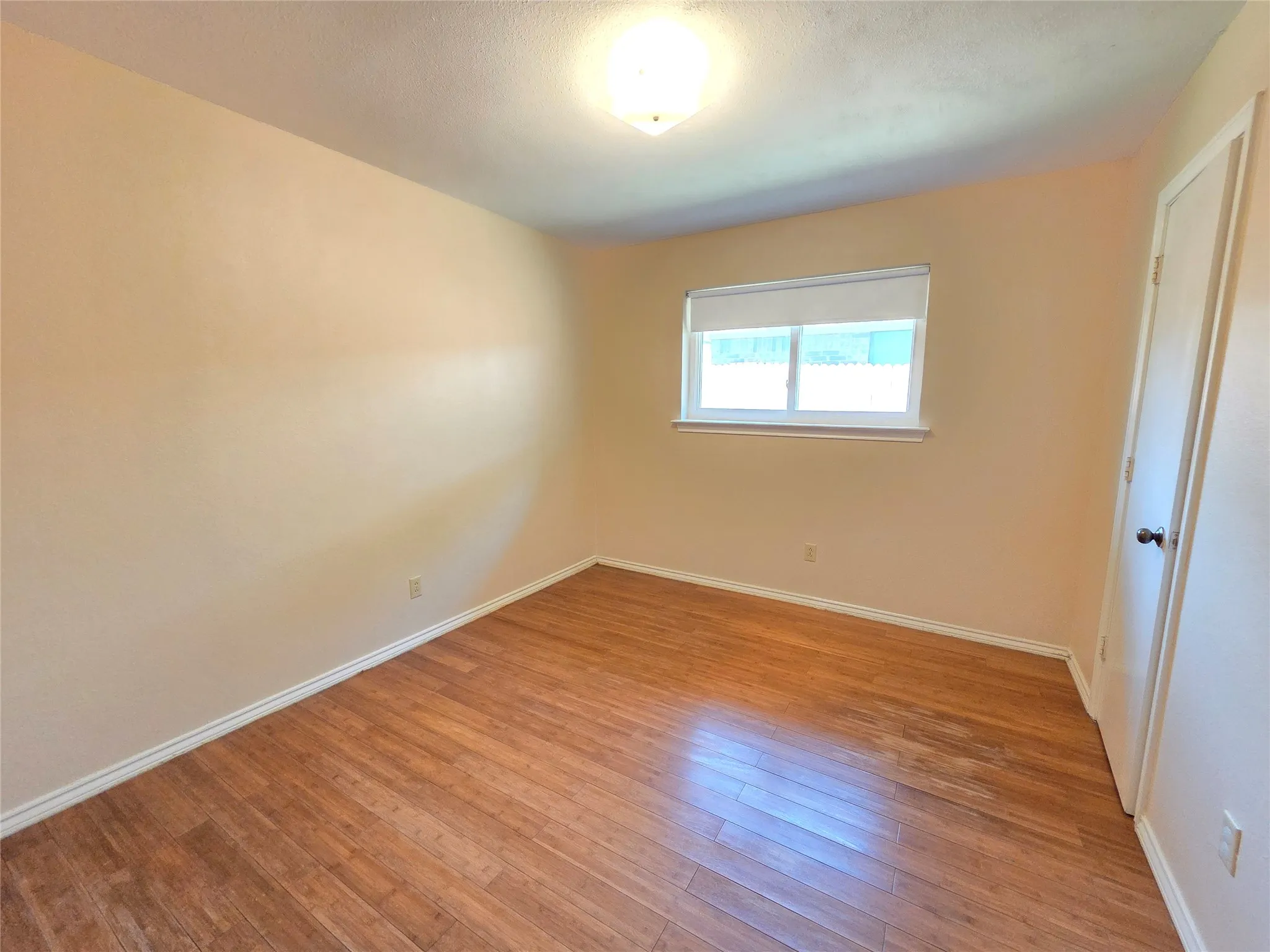 Single Family Residence For Rent in Denton County , 2011 Stradivarius Lane, Carrollton, Texas 75007, 3 Bedroom, 2 Bathroom, 2 Garage spaces, 1,419 Sqft, built in 1983, mls#21350615, Real Estate Agent in Carrollton, Homes For Rent in Denton county, Homes For Rent in Carrollton, Realtor in Carrollton Texas, Real Estate Brokerage Independent Realty Texas, Luminita Cordes Realtor