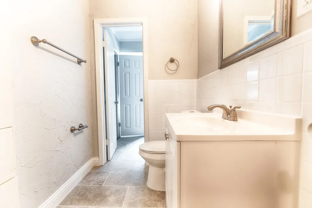Single Family Residence For Rent in Dallas County , 2714 Maple Drive, Garland, Texas 75042, 3 Bedroom, 2 Bathroom, 1 Garage spaces, 1,424 Sqft, built in 1957, mls#21350667, Real Estate Agent in Garland, Homes For Rent in Dallas county, Homes For Rent in Garland, Realtor in Garland Texas, Real Estate Brokerage Independent Realty Texas, Luminita Cordes Realtor