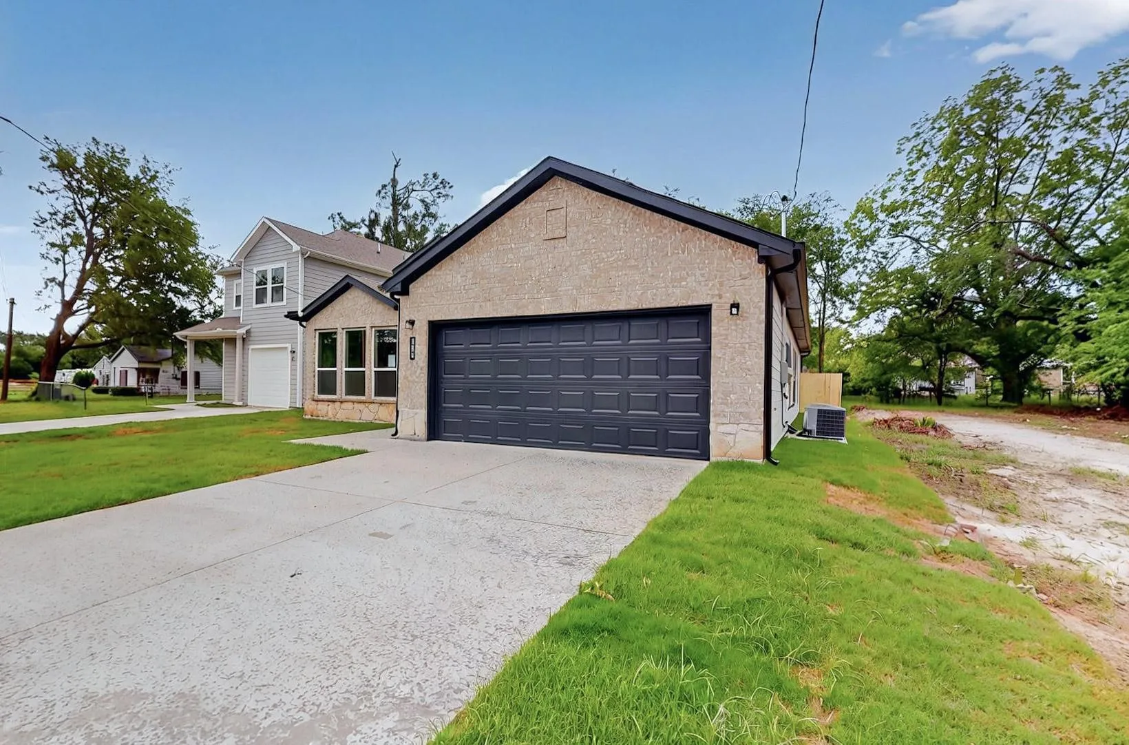 Single Family Residence For Sale in Hopkins County , 415 Martin Luther King Jr Street, Sulphur Springs, Texas 75482, 3 Bedroom, 2 Bathroom, 2 Garage spaces, 1,589 Sqft, built in 2025, mls#21349168, Real Estate Agent in Sulphur Springs, Homes For Sale in Hopkins county, Homes For Sale in Sulphur Springs, Realtor in Sulphur Springs Texas, Real Estate Brokerage Independent Realty Texas, Luminita Cordes Realtor