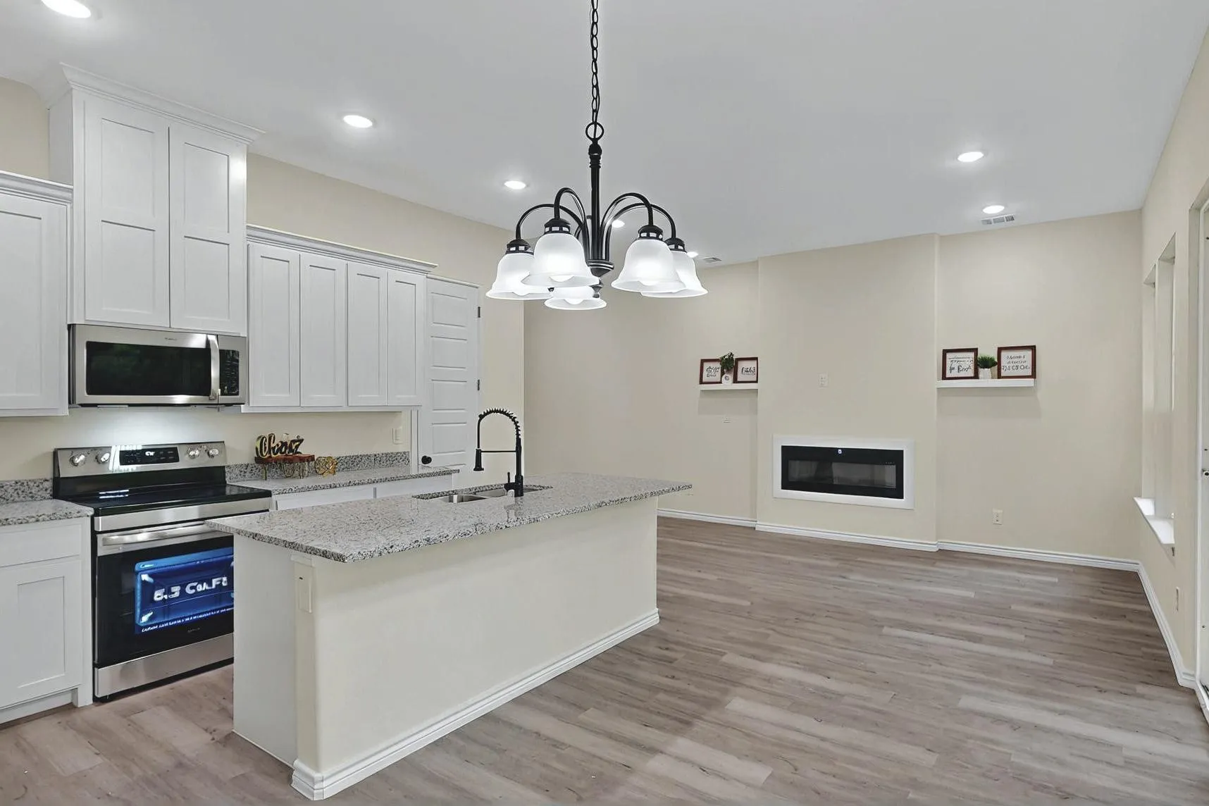 Single Family Residence For Sale in Hopkins County , 415 Martin Luther King Jr Street, Sulphur Springs, Texas 75482, 3 Bedroom, 2 Bathroom, 2 Garage spaces, 1,589 Sqft, built in 2025, mls#21349168, Real Estate Agent in Sulphur Springs, Homes For Sale in Hopkins county, Homes For Sale in Sulphur Springs, Realtor in Sulphur Springs Texas, Real Estate Brokerage Independent Realty Texas, Luminita Cordes Realtor