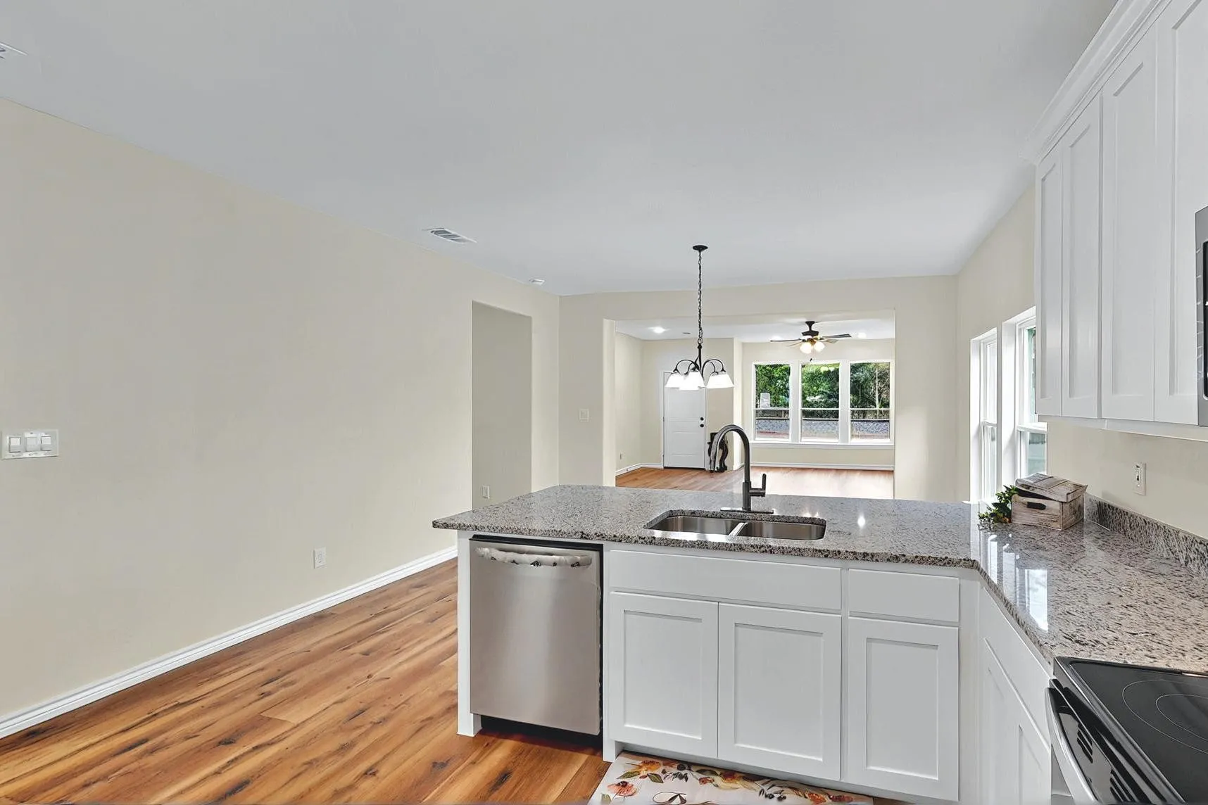 Single Family Residence For Sale in Hopkins County , 415 Martin Luther King Jr Street, Sulphur Springs, Texas 75482, 3 Bedroom, 2 Bathroom, 2 Garage spaces, 1,589 Sqft, built in 2025, mls#21349168, Real Estate Agent in Sulphur Springs, Homes For Sale in Hopkins county, Homes For Sale in Sulphur Springs, Realtor in Sulphur Springs Texas, Real Estate Brokerage Independent Realty Texas, Luminita Cordes Realtor
