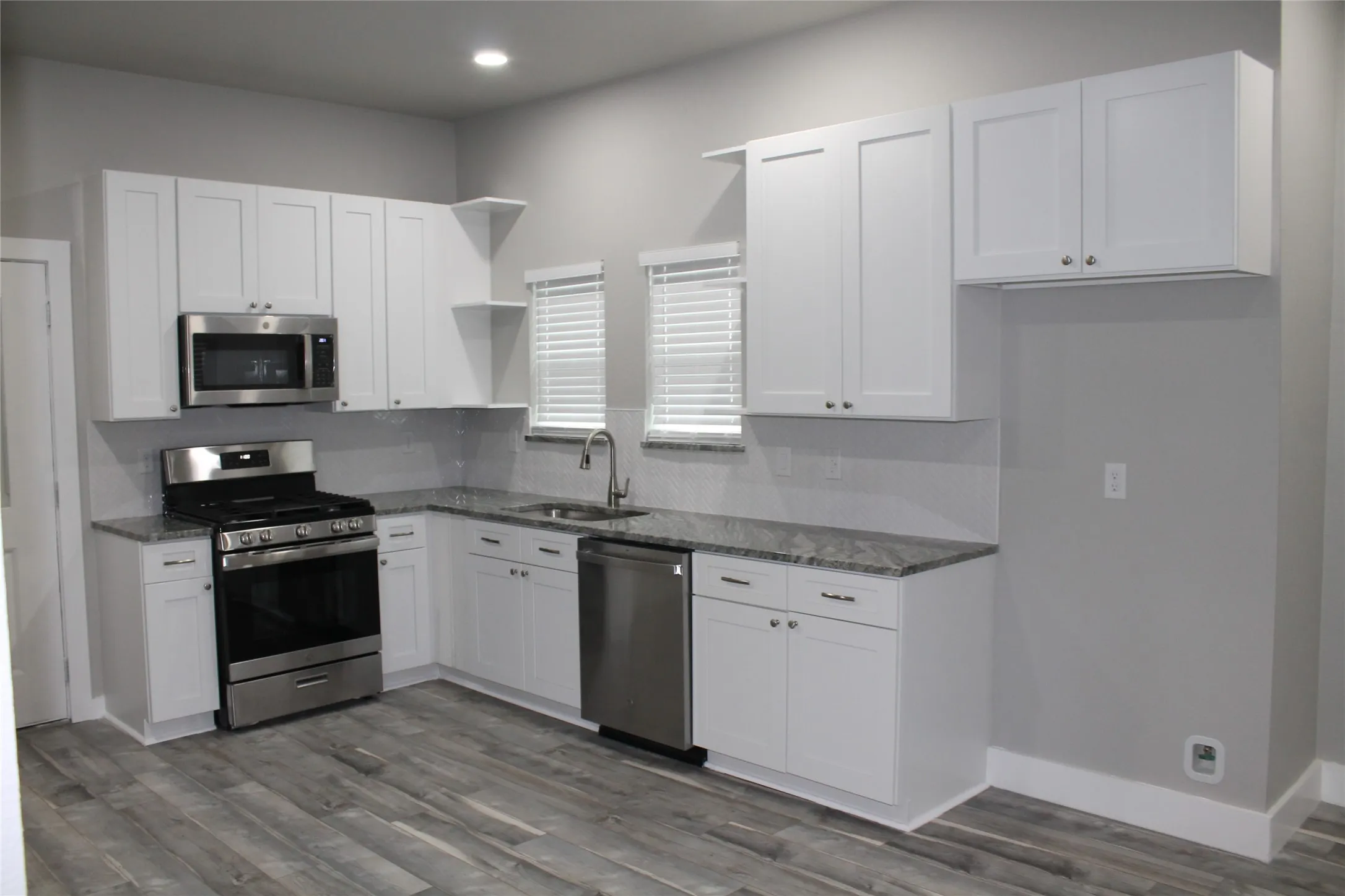 Single Family Residence For Sale in Wise County , 104 S Hubbard Street 3 Lots, Alvord, Texas 76225, 3 Bedroom, 2 Bathroom, Garage spaces, 1,160 Sqft, built in 2025, mls#21350678, Real Estate Agent in Alvord, Homes For Sale in Wise county, Homes For Sale in Alvord, Realtor in Alvord Texas, Real Estate Brokerage Independent Realty Texas, Luminita Cordes Realtor