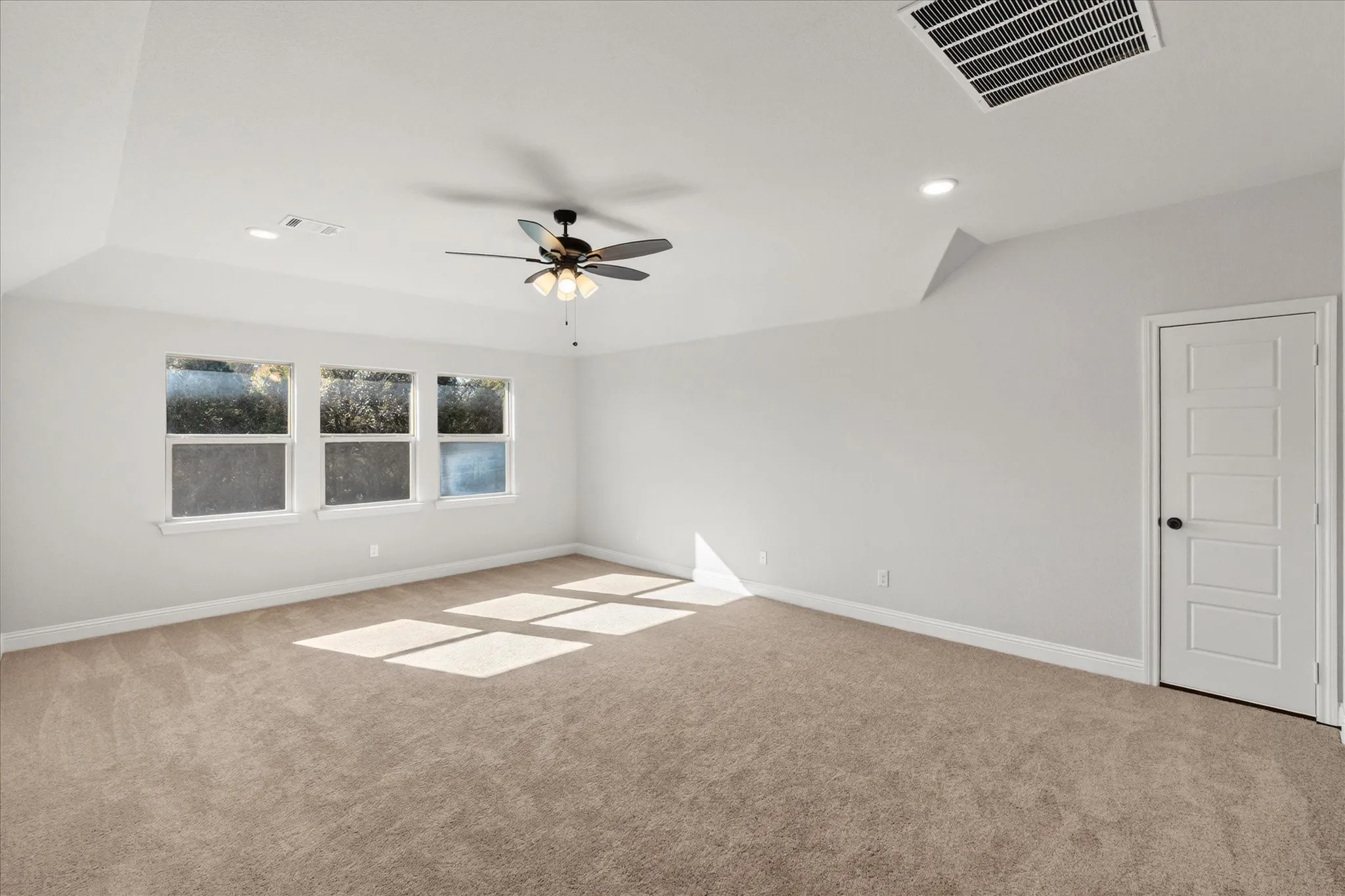 Single Family Residence For Rent in Ellis County , 4434 Verbena Street, Midlothian, Texas 76065, 4 Bedroom, 3 Bathroom, 2 Garage spaces, 2,970 Sqft, built in 2023, mls#21349566, Real Estate Agent in Midlothian, Homes For Rent in Ellis county, Homes For Rent in Midlothian, Realtor in Midlothian Texas, Real Estate Brokerage Independent Realty Texas, Luminita Cordes Realtor