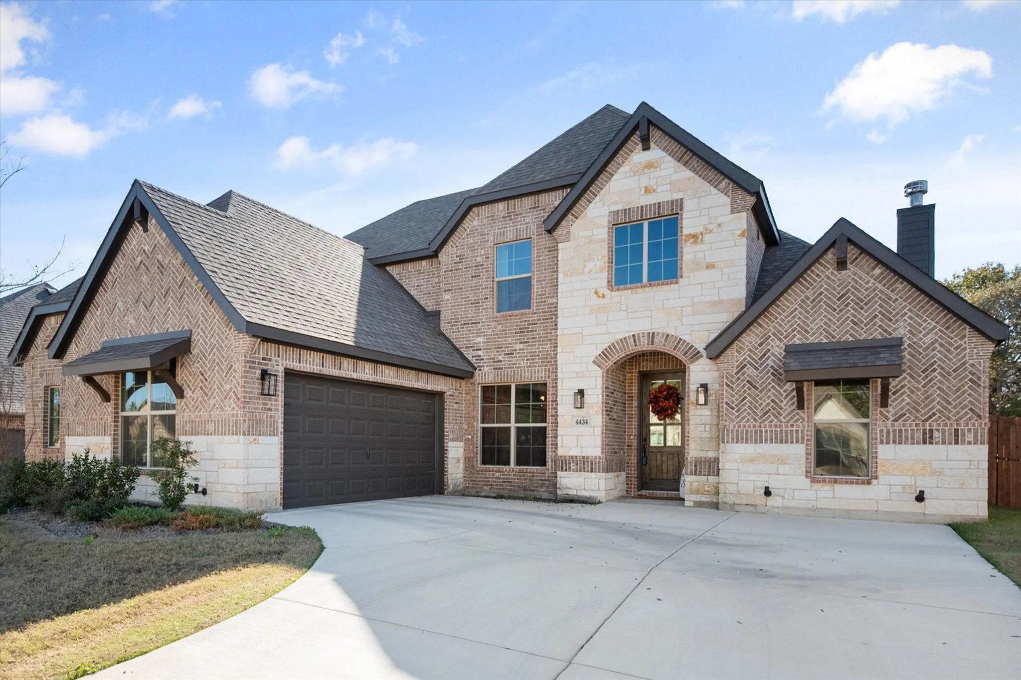 Single Family Residence For Rent in Ellis County , 4434 Verbena Street, Midlothian, Texas 76065, 4 Bedroom, 3 Bathroom, 2 Garage spaces, 2,970 Sqft, built in 2023, mls#21349566, Real Estate Agent in Midlothian, Homes For Rent in Ellis county, Homes For Rent in Midlothian, Realtor in Midlothian Texas, Real Estate Brokerage Independent Realty Texas, Luminita Cordes Realtor