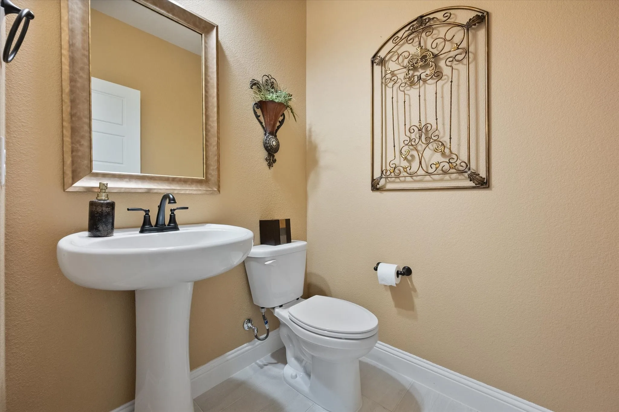 Half bath down stairs