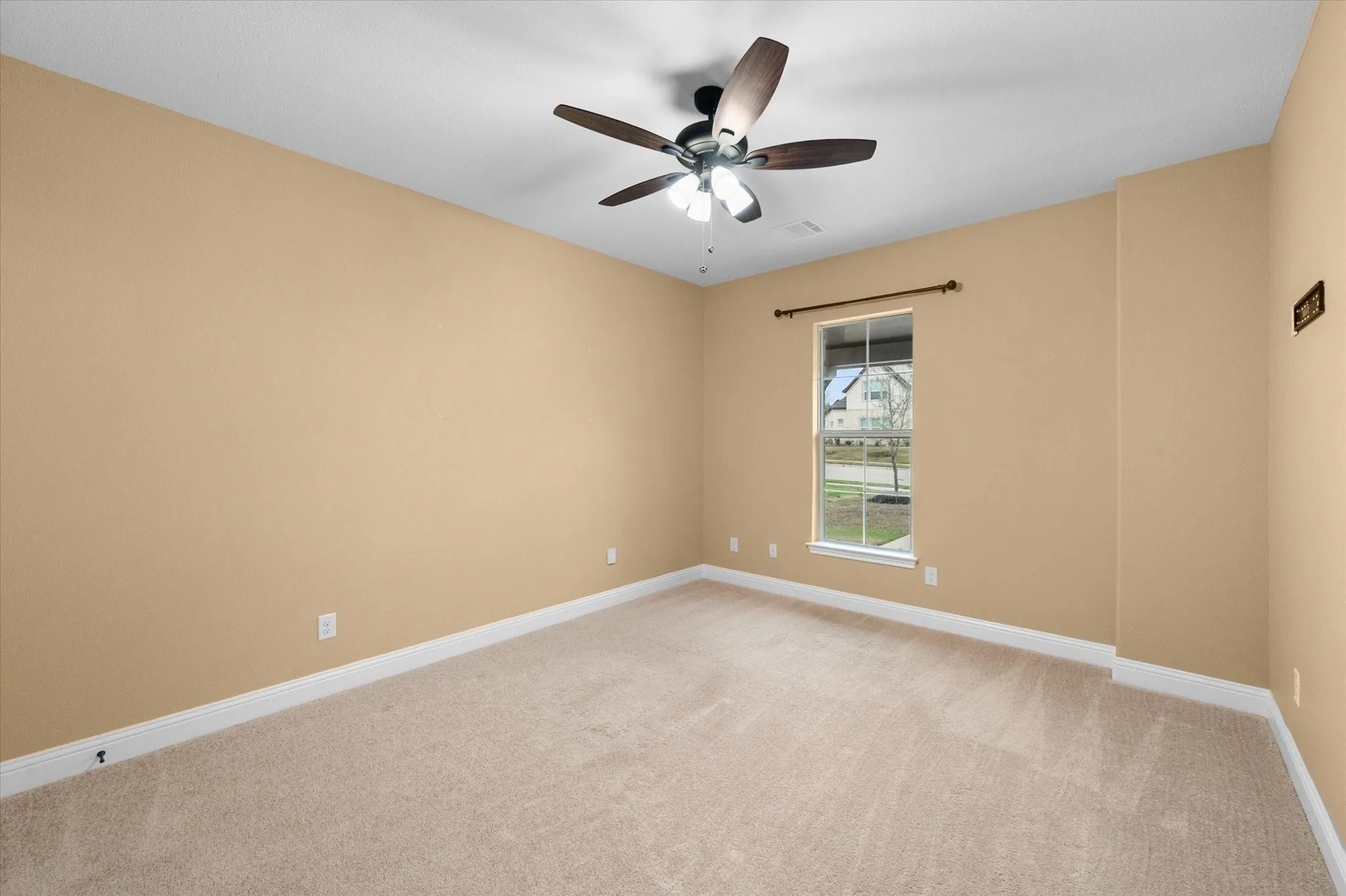 Single Family Residence For Rent in Ellis County , 4434 Verbena Street, Midlothian, Texas 76065, 4 Bedroom, 3 Bathroom, 2 Garage spaces, 2,970 Sqft, built in 2023, mls#21349566, Real Estate Agent in Midlothian, Homes For Rent in Ellis county, Homes For Rent in Midlothian, Realtor in Midlothian Texas, Real Estate Brokerage Independent Realty Texas, Luminita Cordes Realtor