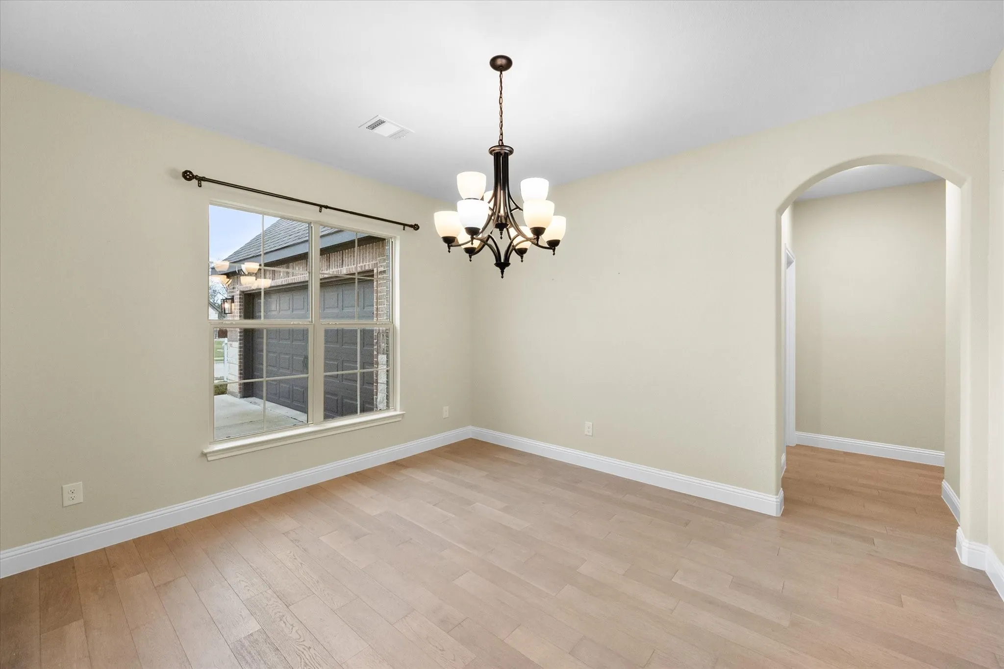 Single Family Residence For Rent in Ellis County , 4434 Verbena Street, Midlothian, Texas 76065, 4 Bedroom, 3 Bathroom, 2 Garage spaces, 2,970 Sqft, built in 2023, mls#21349566, Real Estate Agent in Midlothian, Homes For Rent in Ellis county, Homes For Rent in Midlothian, Realtor in Midlothian Texas, Real Estate Brokerage Independent Realty Texas, Luminita Cordes Realtor