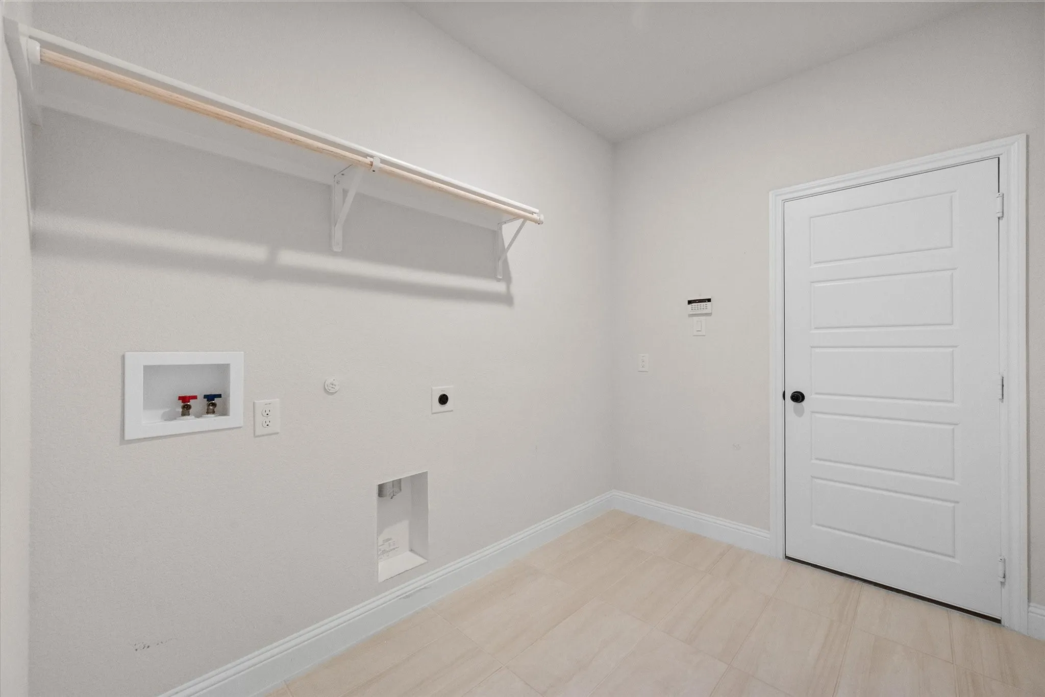 Single Family Residence For Rent in Ellis County , 4434 Verbena Street, Midlothian, Texas 76065, 4 Bedroom, 3 Bathroom, 2 Garage spaces, 2,970 Sqft, built in 2023, mls#21349566, Real Estate Agent in Midlothian, Homes For Rent in Ellis county, Homes For Rent in Midlothian, Realtor in Midlothian Texas, Real Estate Brokerage Independent Realty Texas, Luminita Cordes Realtor