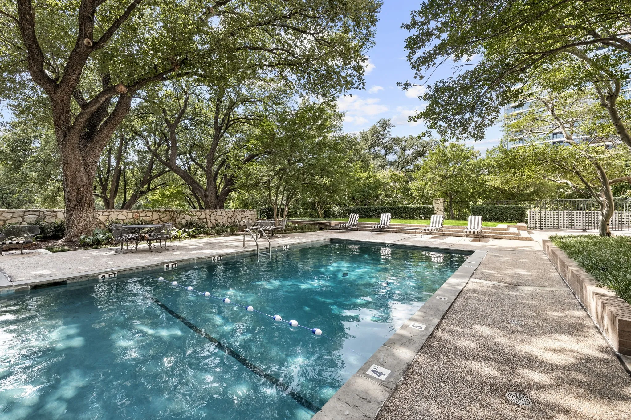 With all the lush landscaping and greenery, it is hard to believe this location is minutes from city life and all the conveniences.