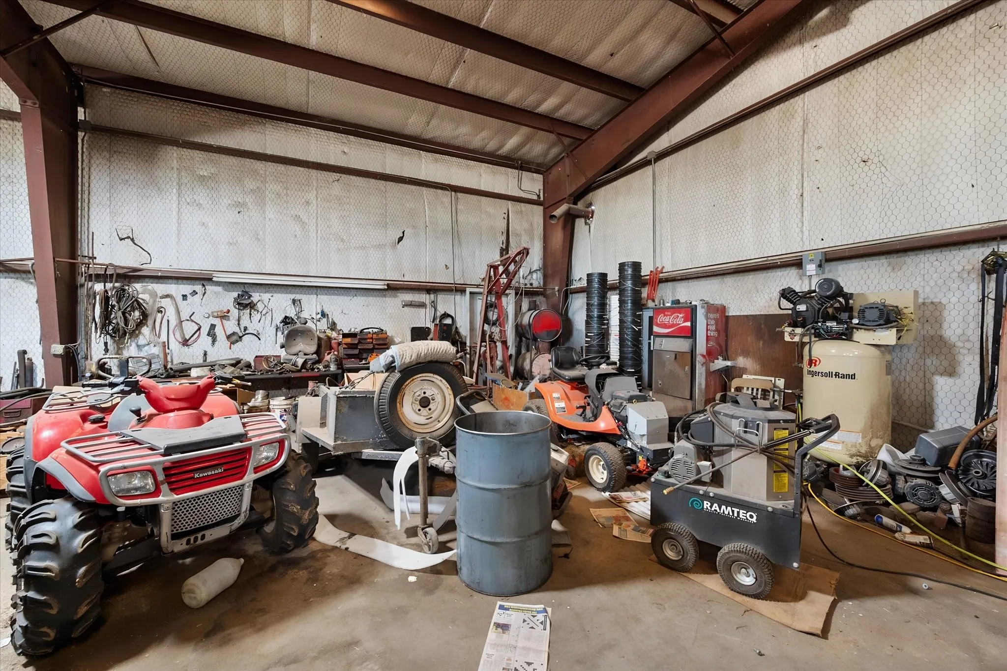 Business For Sale in Navarro County , 3151 S Int Hwy 45 E, Corsicana, Texas 75110, 0, 0, Garage spaces, 17,000 Sqft, built in 1986, mls#21346856, Real Estate Agent in Corsicana, Homes For Sale in Navarro county, Homes For Sale in Corsicana, Realtor in Corsicana Texas, Real Estate Brokerage Independent Realty Texas, Luminita Cordes Realtor