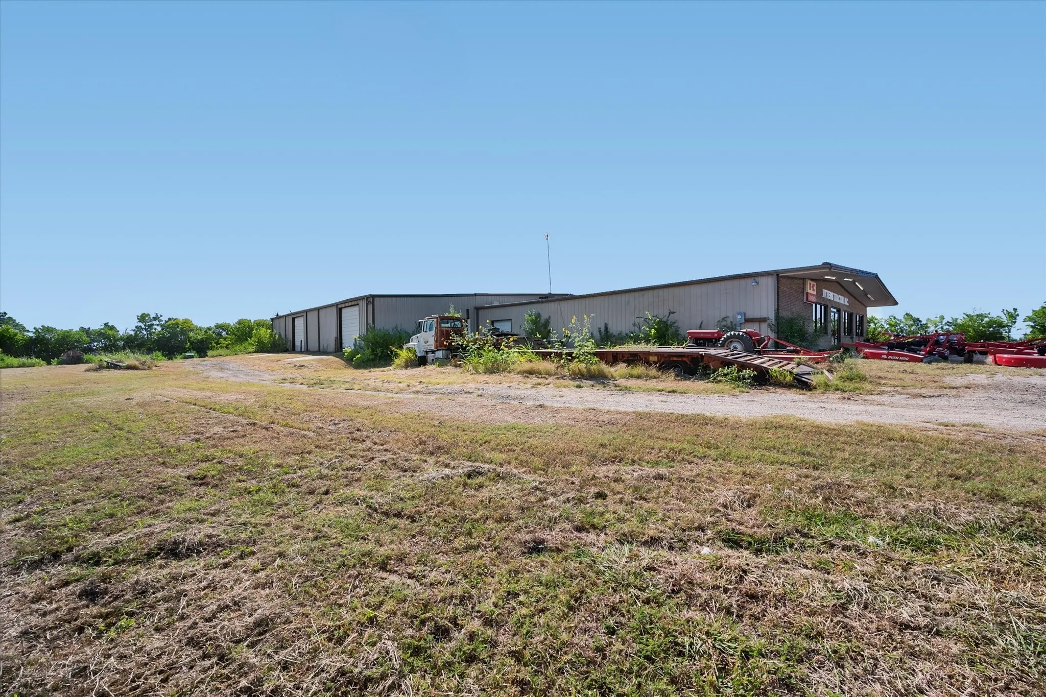 Business For Sale in Navarro County , 3151 S Int Hwy 45 E, Corsicana, Texas 75110, 0, 0, Garage spaces, 17,000 Sqft, built in 1986, mls#21346856, Real Estate Agent in Corsicana, Homes For Sale in Navarro county, Homes For Sale in Corsicana, Realtor in Corsicana Texas, Real Estate Brokerage Independent Realty Texas, Luminita Cordes Realtor