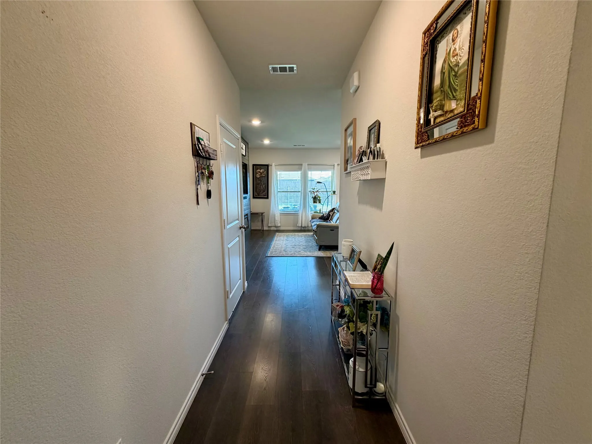 Single Family Residence For Rent in Denton County , 1408 Skyline Drive, Denton, Texas 76207, 3 Bedroom, 2 Bathroom, 2 Garage spaces, 1,298 Sqft, built in 2022, mls#21350440, Real Estate Agent in Denton, Homes For Rent in Denton county, Homes For Rent in Denton, Realtor in Denton Texas, Real Estate Brokerage Independent Realty Texas, Luminita Cordes Realtor