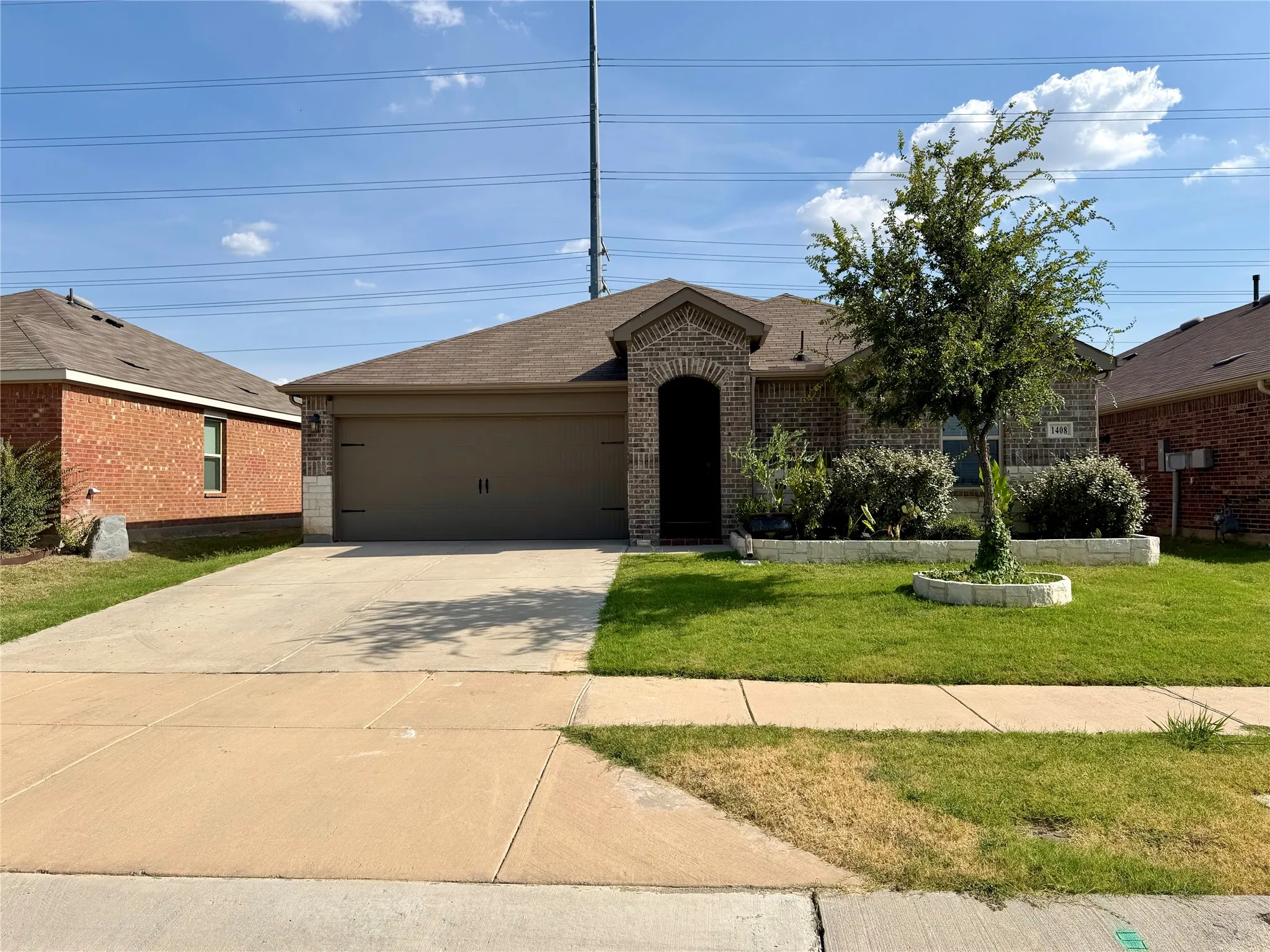 Single Family Residence For Rent in Denton County , 1408 Skyline Drive, Denton, Texas 76207, 3 Bedroom, 2 Bathroom, 2 Garage spaces, 1,298 Sqft, built in 2022, mls#21350440, Real Estate Agent in Denton, Homes For Rent in Denton county, Homes For Rent in Denton, Realtor in Denton Texas, Real Estate Brokerage Independent Realty Texas, Luminita Cordes Realtor