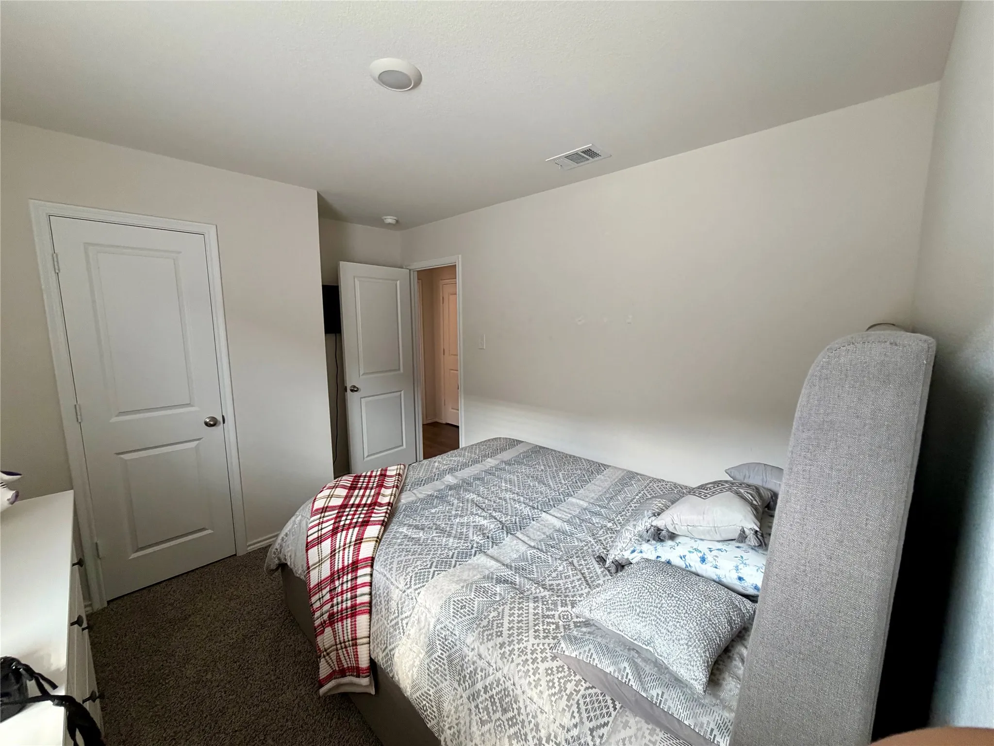Single Family Residence For Rent in Denton County , 1408 Skyline Drive, Denton, Texas 76207, 3 Bedroom, 2 Bathroom, 2 Garage spaces, 1,298 Sqft, built in 2022, mls#21350440, Real Estate Agent in Denton, Homes For Rent in Denton county, Homes For Rent in Denton, Realtor in Denton Texas, Real Estate Brokerage Independent Realty Texas, Luminita Cordes Realtor