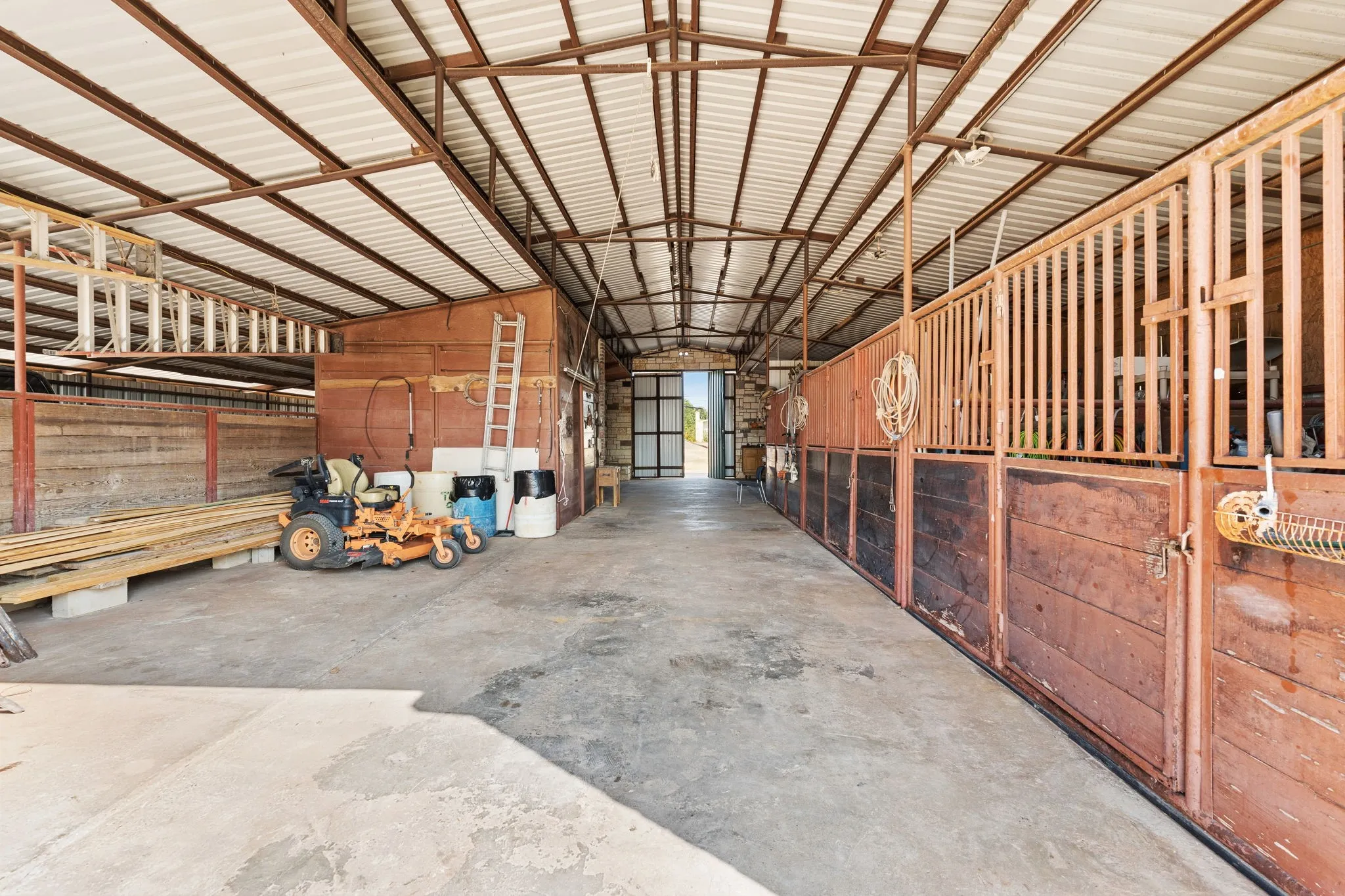 Horse stall