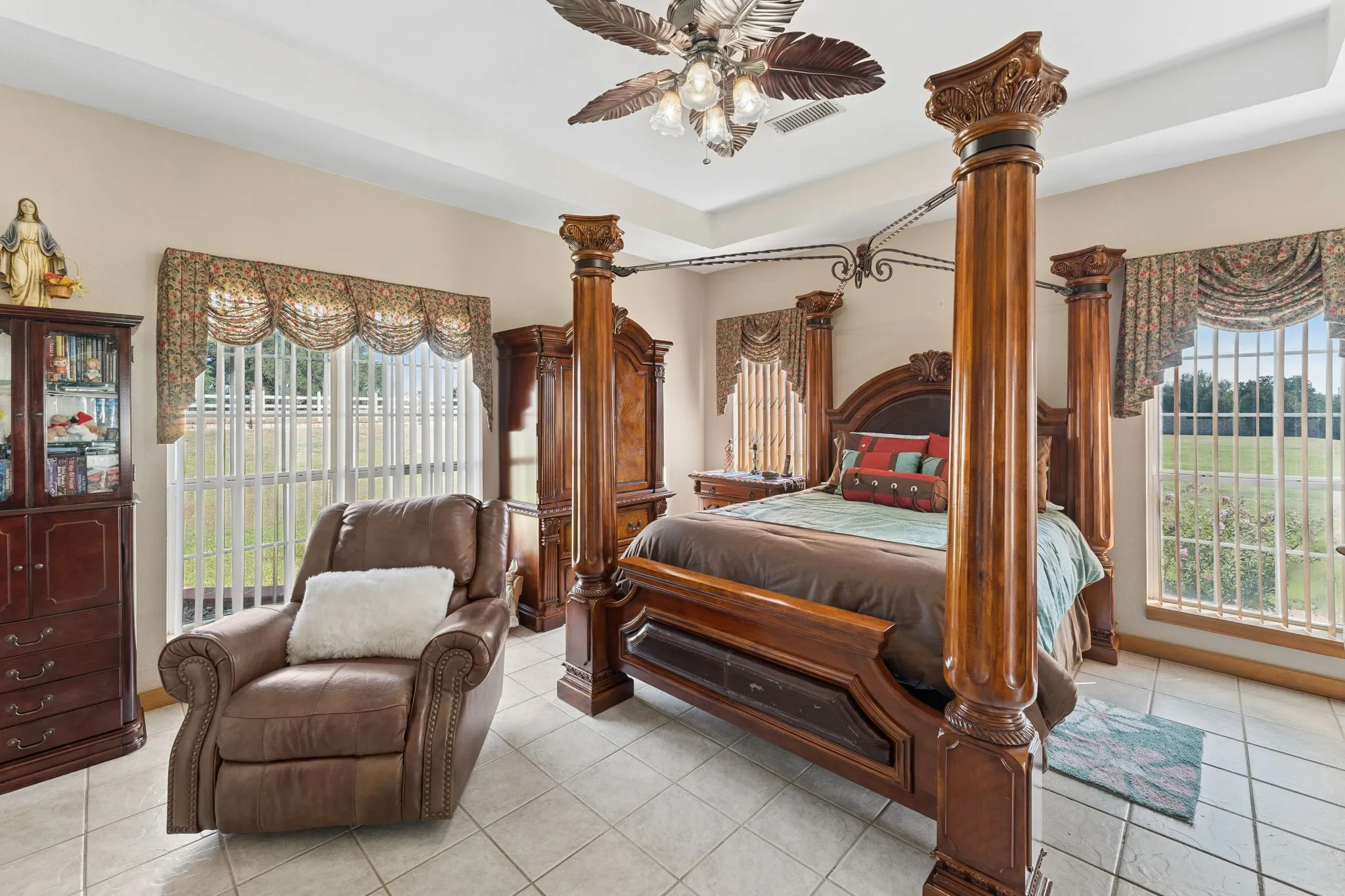 Single Family Residence For Sale in Hood County , 6017 Acton Meadows Court, Granbury, Texas 76049, 3 Bedroom, 2 Bathroom, 2 Garage spaces, 2,014 Sqft, built in 2002, mls#21346745, Real Estate Agent in Granbury, Homes For Sale in Hood county, Homes For Sale in Granbury, Realtor in Granbury Texas, Real Estate Brokerage Independent Realty Texas, Luminita Cordes Realtor