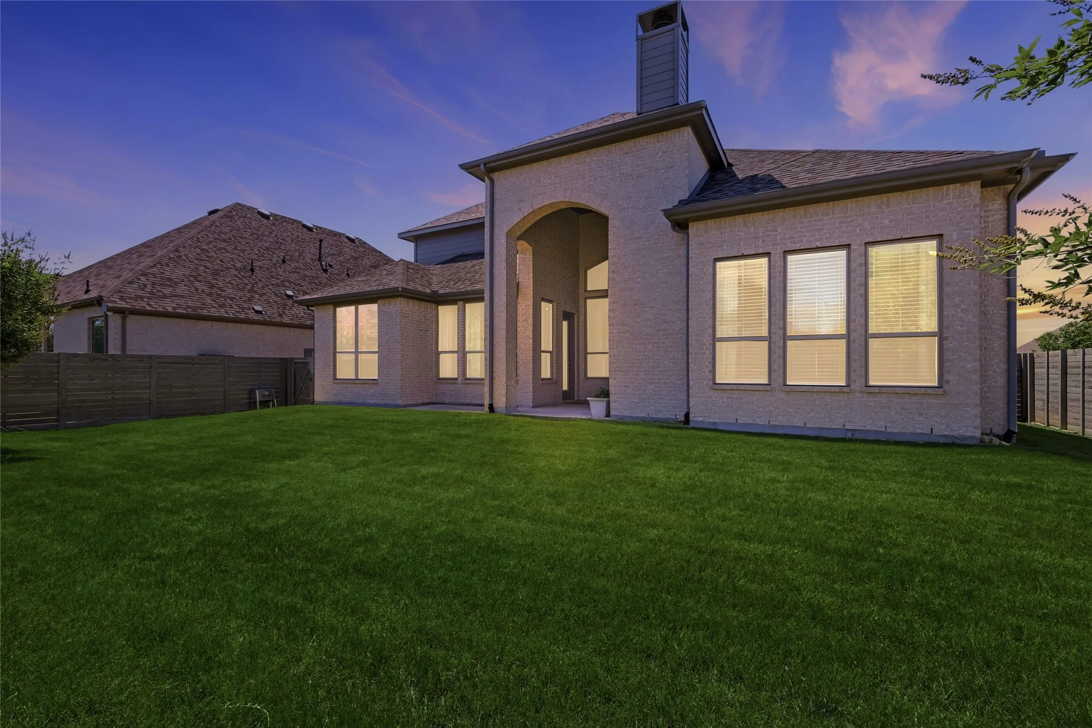 Single Family Residence For Sale in Denton County , 1432 14th Street, Argyle, Texas 76226, 4 Bedroom, 3 Bathroom, 2 Garage spaces, 3,627 Sqft, built in 2018, mls#21349589, Real Estate Agent in Argyle, Homes For Sale in Denton county, Homes For Sale in Argyle, Realtor in Argyle Texas, Real Estate Brokerage Independent Realty Texas, Luminita Cordes Realtor