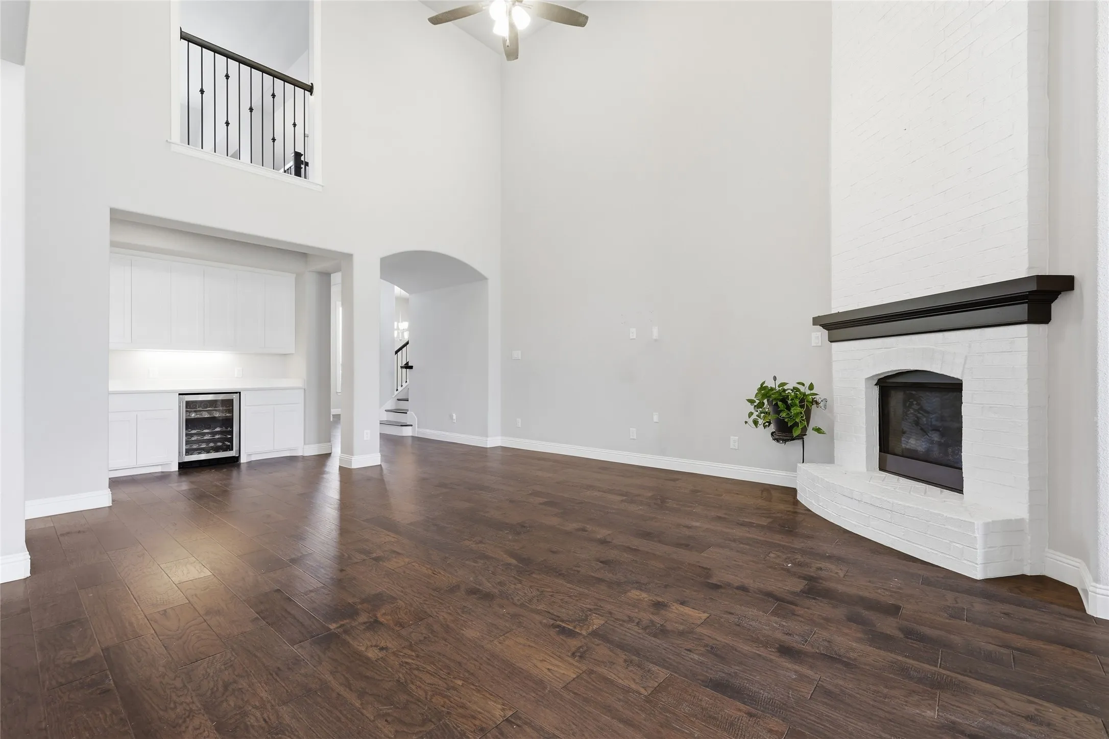 Single Family Residence For Sale in Denton County , 1432 14th Street, Argyle, Texas 76226, 4 Bedroom, 3 Bathroom, 2 Garage spaces, 3,627 Sqft, built in 2018, mls#21349589, Real Estate Agent in Argyle, Homes For Sale in Denton county, Homes For Sale in Argyle, Realtor in Argyle Texas, Real Estate Brokerage Independent Realty Texas, Luminita Cordes Realtor