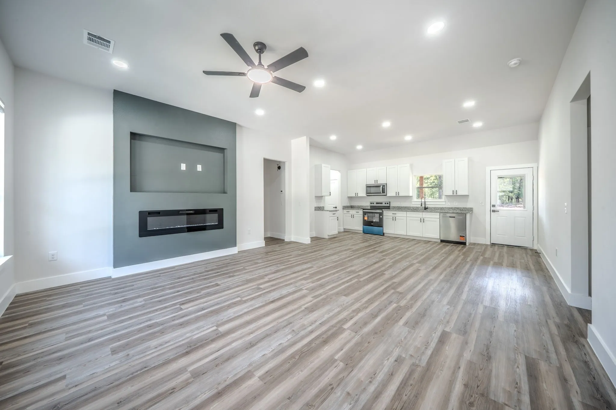 Single Family Residence For Sale in Henderson County , 4860 LA PRADA, Malakoff, Texas 75148, 3 Bedroom, 2 Bathroom, Garage spaces, 1,290 Sqft, built in 2026, mls#21350315, Real Estate Agent in Malakoff, Homes For Sale in Henderson county, Homes For Sale in Malakoff, Realtor in Malakoff Texas, Real Estate Brokerage Independent Realty Texas, Luminita Cordes Realtor