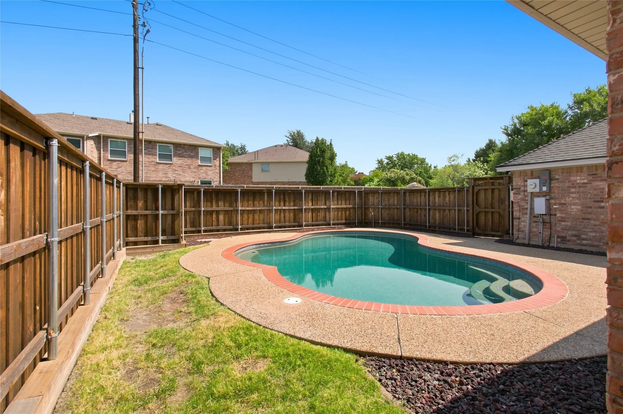 Single Family Residence For Sale in Collin County , 1520 Schooner Bay Drive, Wylie, Texas 75098, 3 Bedroom, 2 Bathroom, 2 Garage spaces, 1,865 Sqft, built in 1988, mls#21349854, Real Estate Agent in Wylie, Homes For Sale in Collin county, Homes For Sale in Wylie, Realtor in Wylie Texas, Real Estate Brokerage Independent Realty Texas, Luminita Cordes Realtor