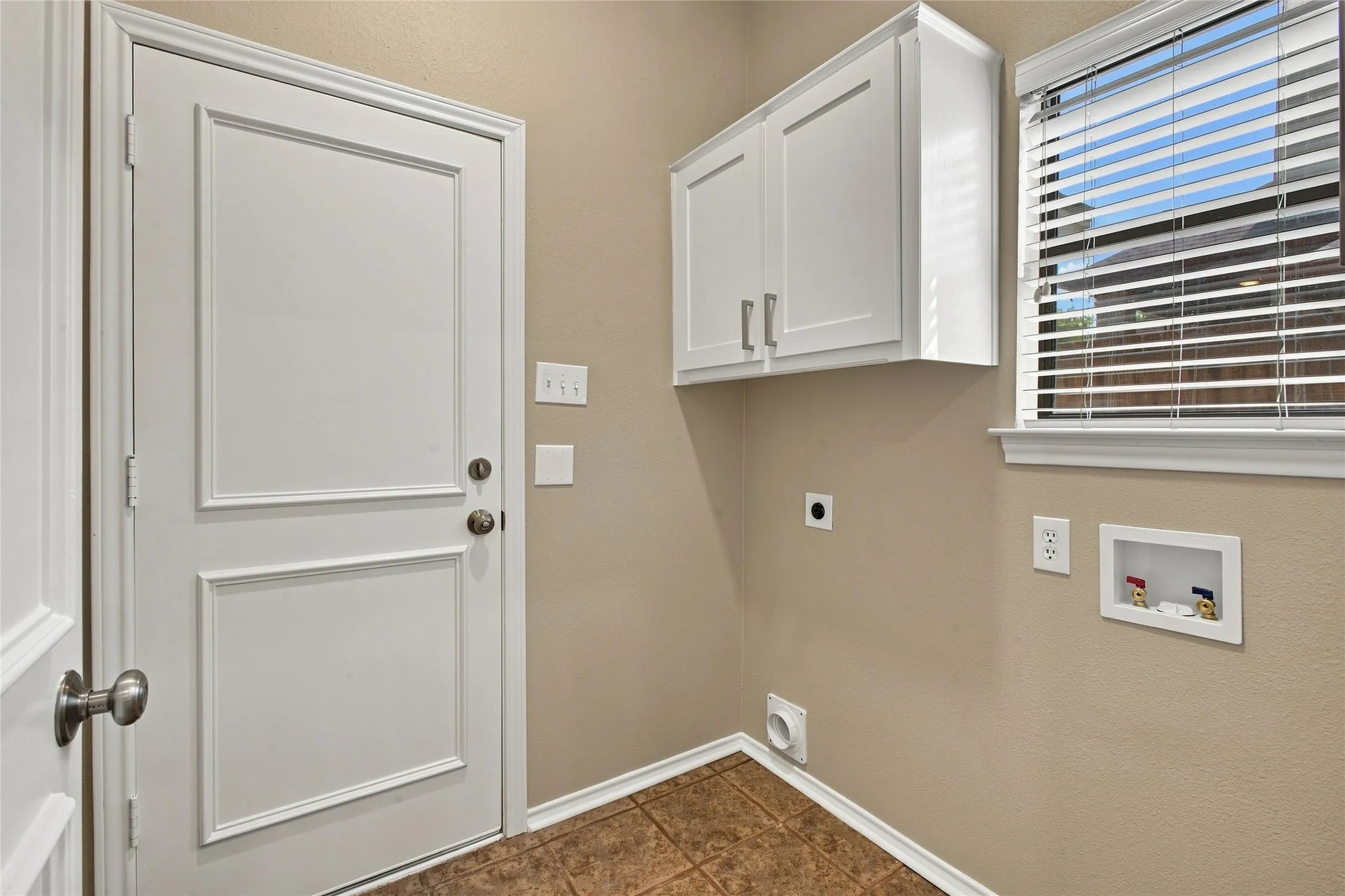 Single Family Residence For Sale in Collin County , 1520 Schooner Bay Drive, Wylie, Texas 75098, 3 Bedroom, 2 Bathroom, 2 Garage spaces, 1,865 Sqft, built in 1988, mls#21349854, Real Estate Agent in Wylie, Homes For Sale in Collin county, Homes For Sale in Wylie, Realtor in Wylie Texas, Real Estate Brokerage Independent Realty Texas, Luminita Cordes Realtor