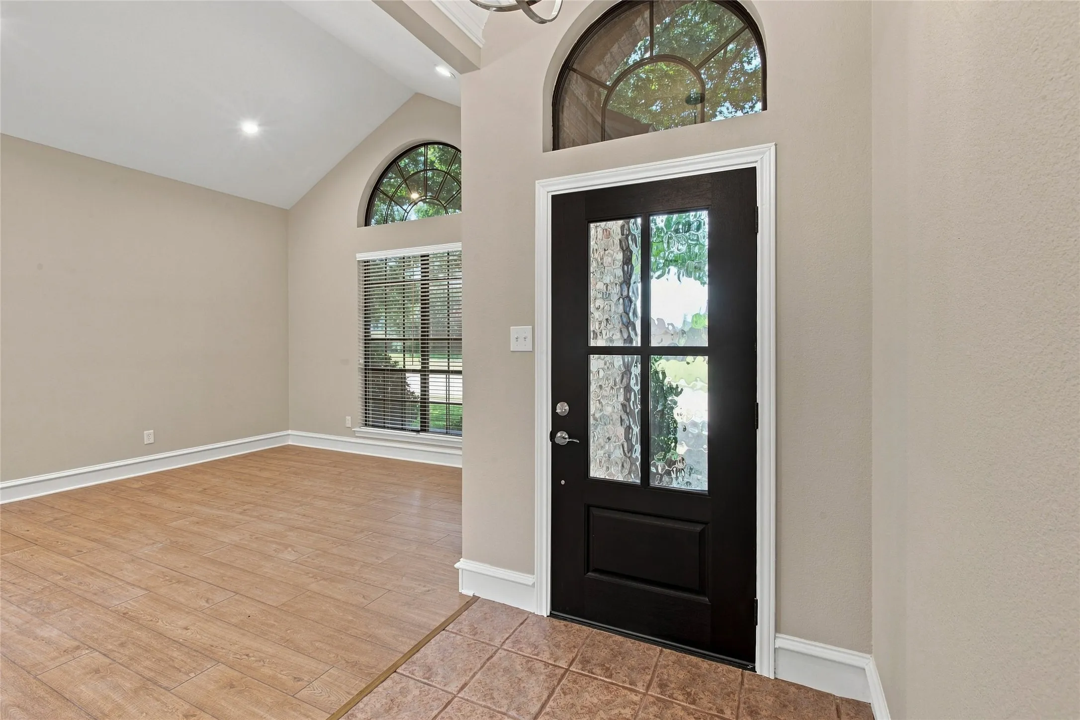 Single Family Residence For Sale in Collin County , 1520 Schooner Bay Drive, Wylie, Texas 75098, 3 Bedroom, 2 Bathroom, 2 Garage spaces, 1,865 Sqft, built in 1988, mls#21349854, Real Estate Agent in Wylie, Homes For Sale in Collin county, Homes For Sale in Wylie, Realtor in Wylie Texas, Real Estate Brokerage Independent Realty Texas, Luminita Cordes Realtor