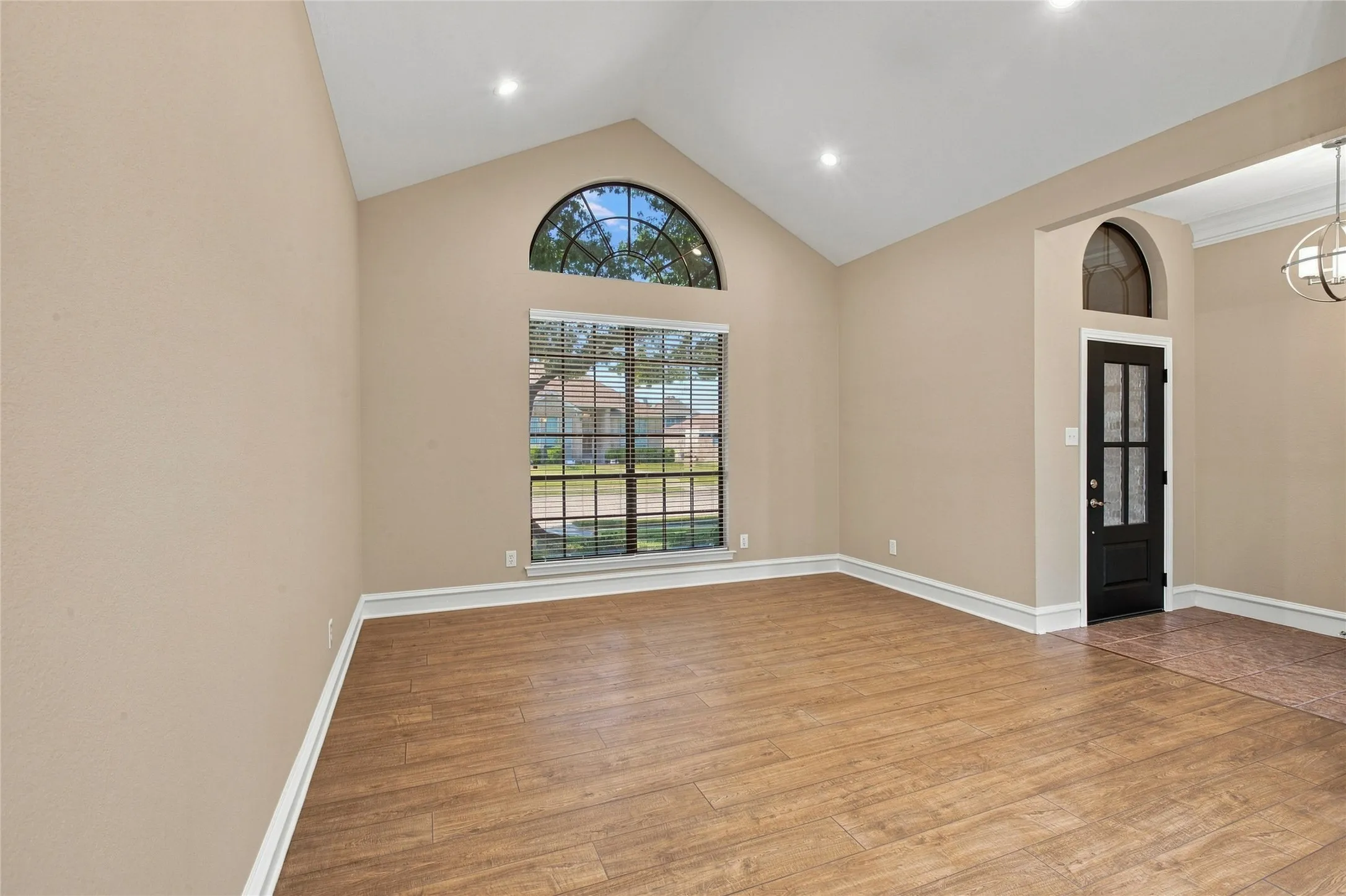 Single Family Residence For Sale in Collin County , 1520 Schooner Bay Drive, Wylie, Texas 75098, 3 Bedroom, 2 Bathroom, 2 Garage spaces, 1,865 Sqft, built in 1988, mls#21349854, Real Estate Agent in Wylie, Homes For Sale in Collin county, Homes For Sale in Wylie, Realtor in Wylie Texas, Real Estate Brokerage Independent Realty Texas, Luminita Cordes Realtor