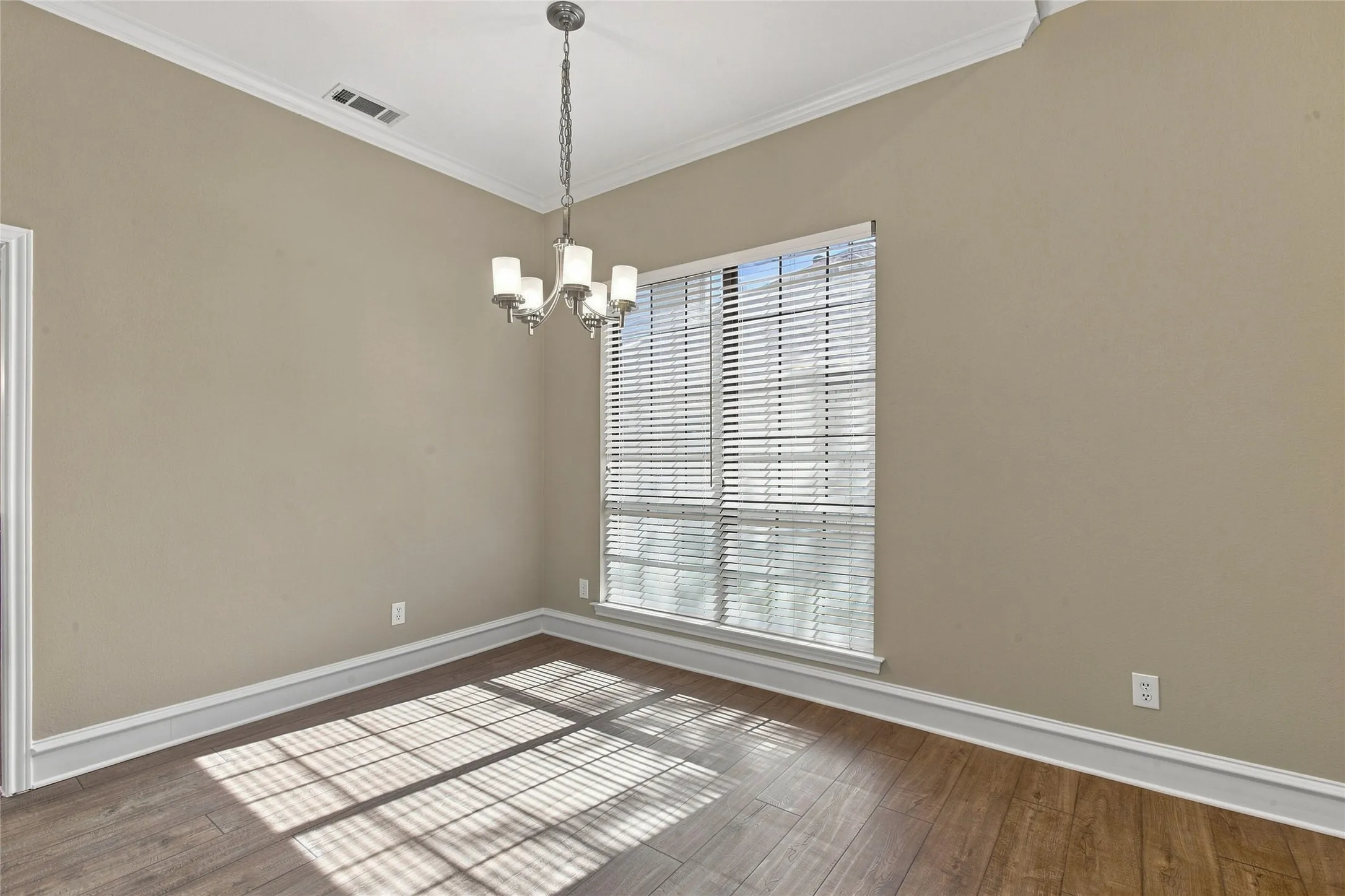 Single Family Residence For Sale in Collin County , 1520 Schooner Bay Drive, Wylie, Texas 75098, 3 Bedroom, 2 Bathroom, 2 Garage spaces, 1,865 Sqft, built in 1988, mls#21349854, Real Estate Agent in Wylie, Homes For Sale in Collin county, Homes For Sale in Wylie, Realtor in Wylie Texas, Real Estate Brokerage Independent Realty Texas, Luminita Cordes Realtor