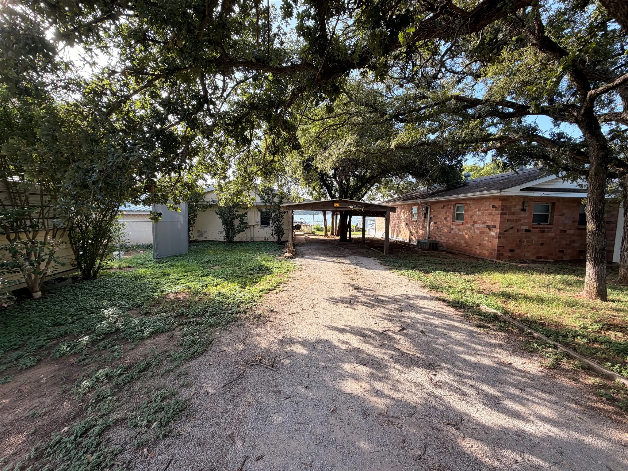Single Family Residence For Sale in Brown County , 223 Avolyn Drive, Brownwood, Texas 76801, 1 Bedroom, 2 Bathroom, Garage spaces, 888 Sqft, built in 0, mls#21350723, Real Estate Agent in Brownwood, Homes For Sale in Brown county, Homes For Sale in Brownwood, Realtor in Brownwood Texas, Real Estate Brokerage Independent Realty Texas, Luminita Cordes Realtor