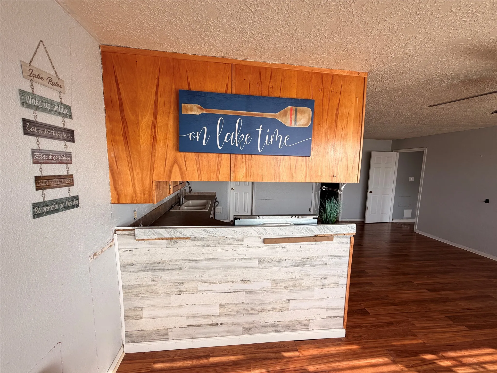 Single Family Residence For Sale in Brown County , 223 Avolyn Drive, Brownwood, Texas 76801, 1 Bedroom, 2 Bathroom, Garage spaces, 888 Sqft, built in 0, mls#21350723, Real Estate Agent in Brownwood, Homes For Sale in Brown county, Homes For Sale in Brownwood, Realtor in Brownwood Texas, Real Estate Brokerage Independent Realty Texas, Luminita Cordes Realtor