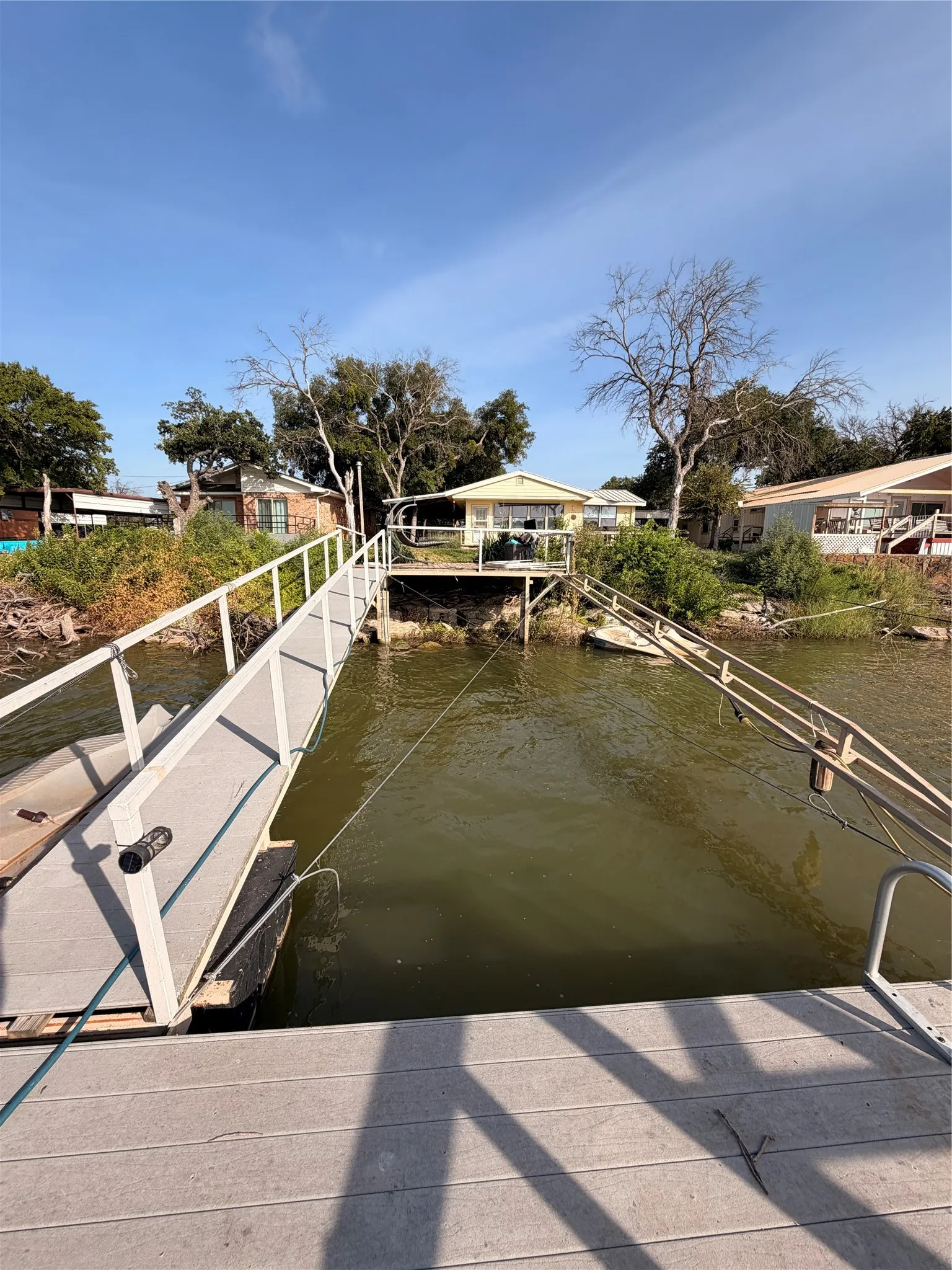 Single Family Residence For Sale in Brown County , 223 Avolyn Drive, Brownwood, Texas 76801, 1 Bedroom, 2 Bathroom, Garage spaces, 888 Sqft, built in 0, mls#21350723, Real Estate Agent in Brownwood, Homes For Sale in Brown county, Homes For Sale in Brownwood, Realtor in Brownwood Texas, Real Estate Brokerage Independent Realty Texas, Luminita Cordes Realtor