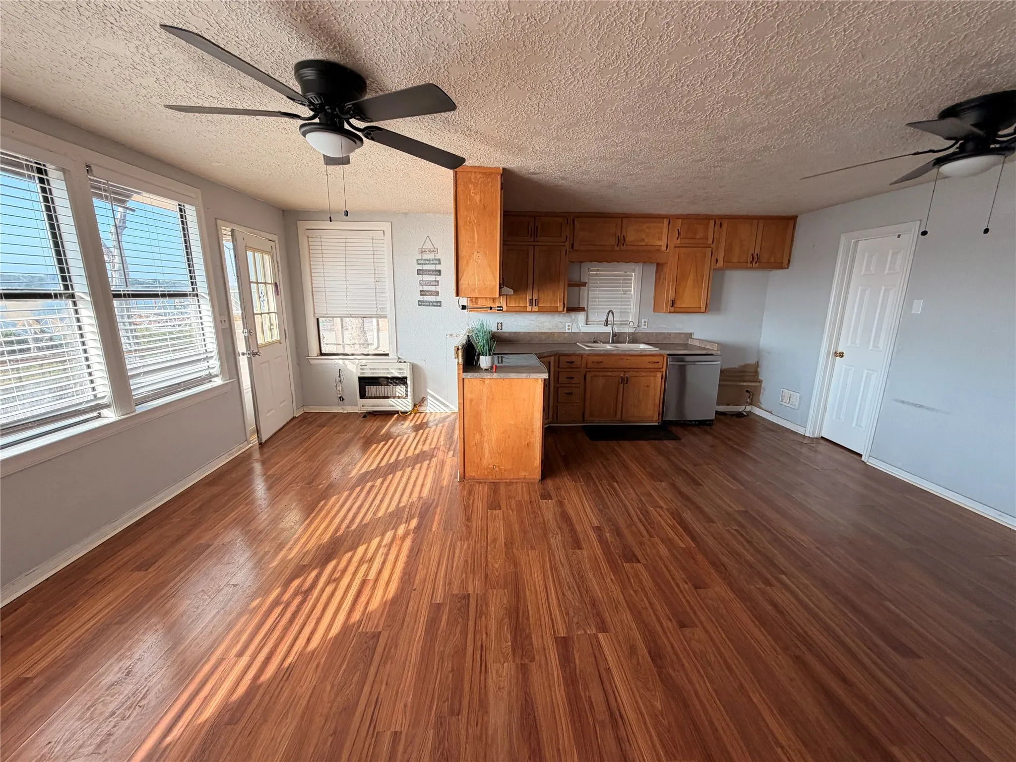 Single Family Residence For Sale in Brown County , 223 Avolyn Drive, Brownwood, Texas 76801, 1 Bedroom, 2 Bathroom, Garage spaces, 888 Sqft, built in 0, mls#21350723, Real Estate Agent in Brownwood, Homes For Sale in Brown county, Homes For Sale in Brownwood, Realtor in Brownwood Texas, Real Estate Brokerage Independent Realty Texas, Luminita Cordes Realtor