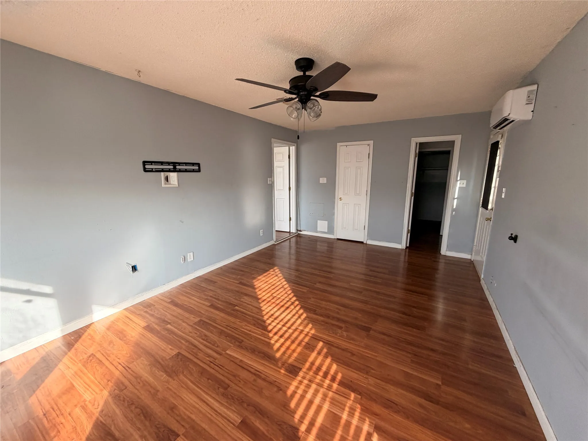 Single Family Residence For Sale in Brown County , 223 Avolyn Drive, Brownwood, Texas 76801, 1 Bedroom, 2 Bathroom, Garage spaces, 888 Sqft, built in 0, mls#21350723, Real Estate Agent in Brownwood, Homes For Sale in Brown county, Homes For Sale in Brownwood, Realtor in Brownwood Texas, Real Estate Brokerage Independent Realty Texas, Luminita Cordes Realtor