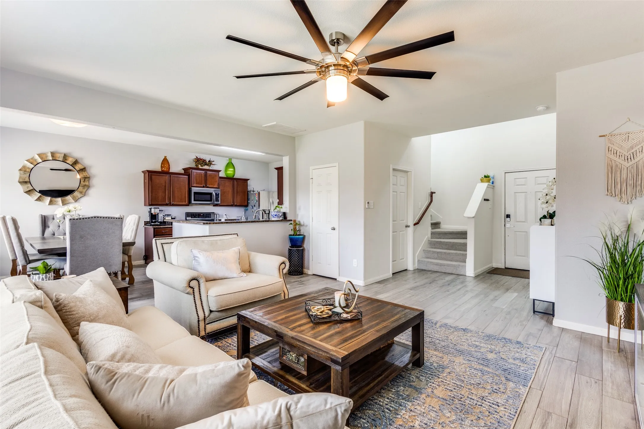 Single Family Residence For Sale in Collin County , 201 Oriole Drive, Anna, Texas 75409, 4 Bedroom, 3 Bathroom, 2 Garage spaces, 2,182 Sqft, built in 2013, mls#21350286, Real Estate Agent in Anna, Homes For Sale in Collin county, Homes For Sale in Anna, Realtor in Anna Texas, Real Estate Brokerage Independent Realty Texas, Luminita Cordes Realtor