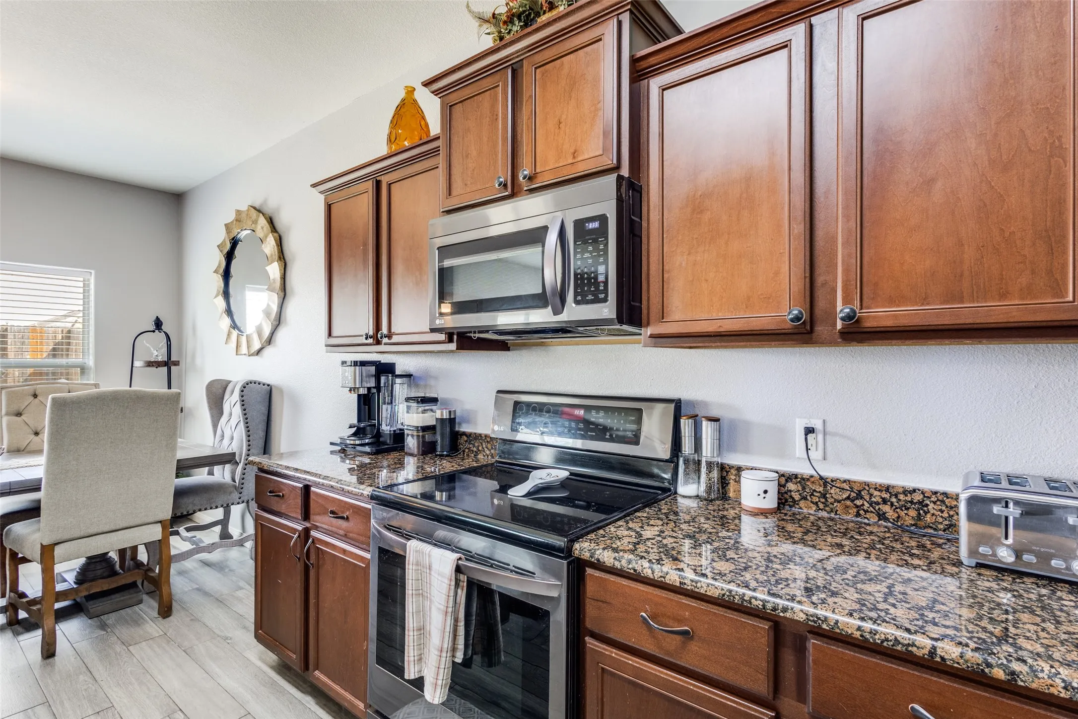 Single Family Residence For Sale in Collin County , 201 Oriole Drive, Anna, Texas 75409, 4 Bedroom, 3 Bathroom, 2 Garage spaces, 2,182 Sqft, built in 2013, mls#21350286, Real Estate Agent in Anna, Homes For Sale in Collin county, Homes For Sale in Anna, Realtor in Anna Texas, Real Estate Brokerage Independent Realty Texas, Luminita Cordes Realtor