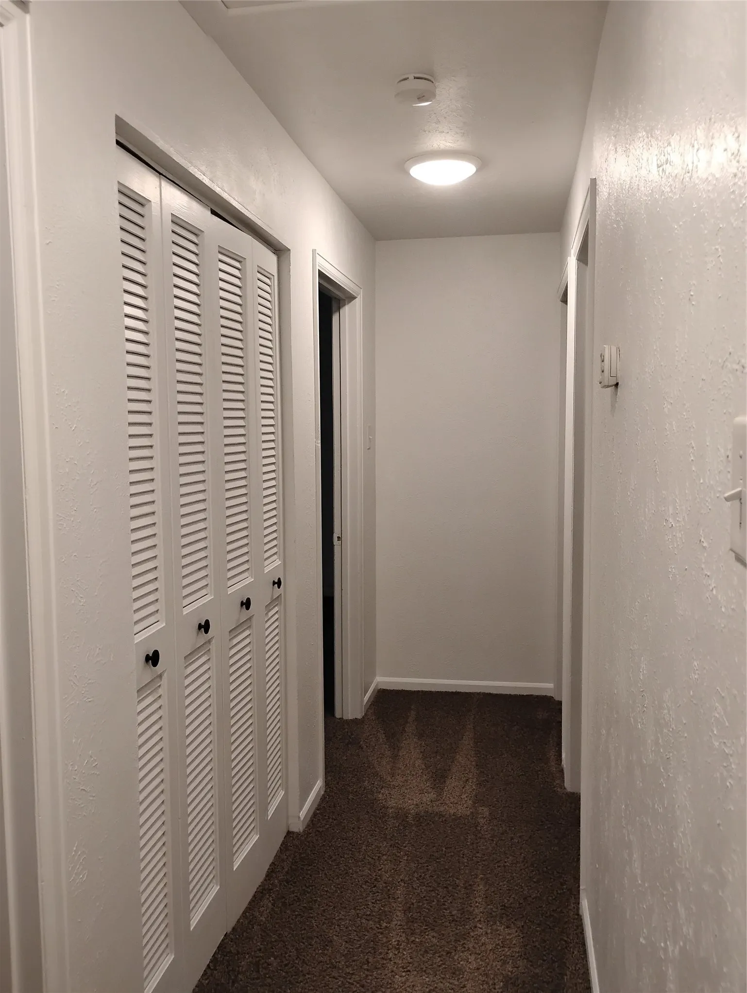 Single Family Residence For Sale in Dallas County , 1202 Hilltop Drive, Irving, Texas 75060, 3 Bedroom, 2 Bathroom, Garage spaces, 1,208 Sqft, built in 1973, mls#21350684, Real Estate Agent in Irving, Homes For Sale in Dallas county, Homes For Sale in Irving, Realtor in Irving Texas, Real Estate Brokerage Independent Realty Texas, Luminita Cordes Realtor